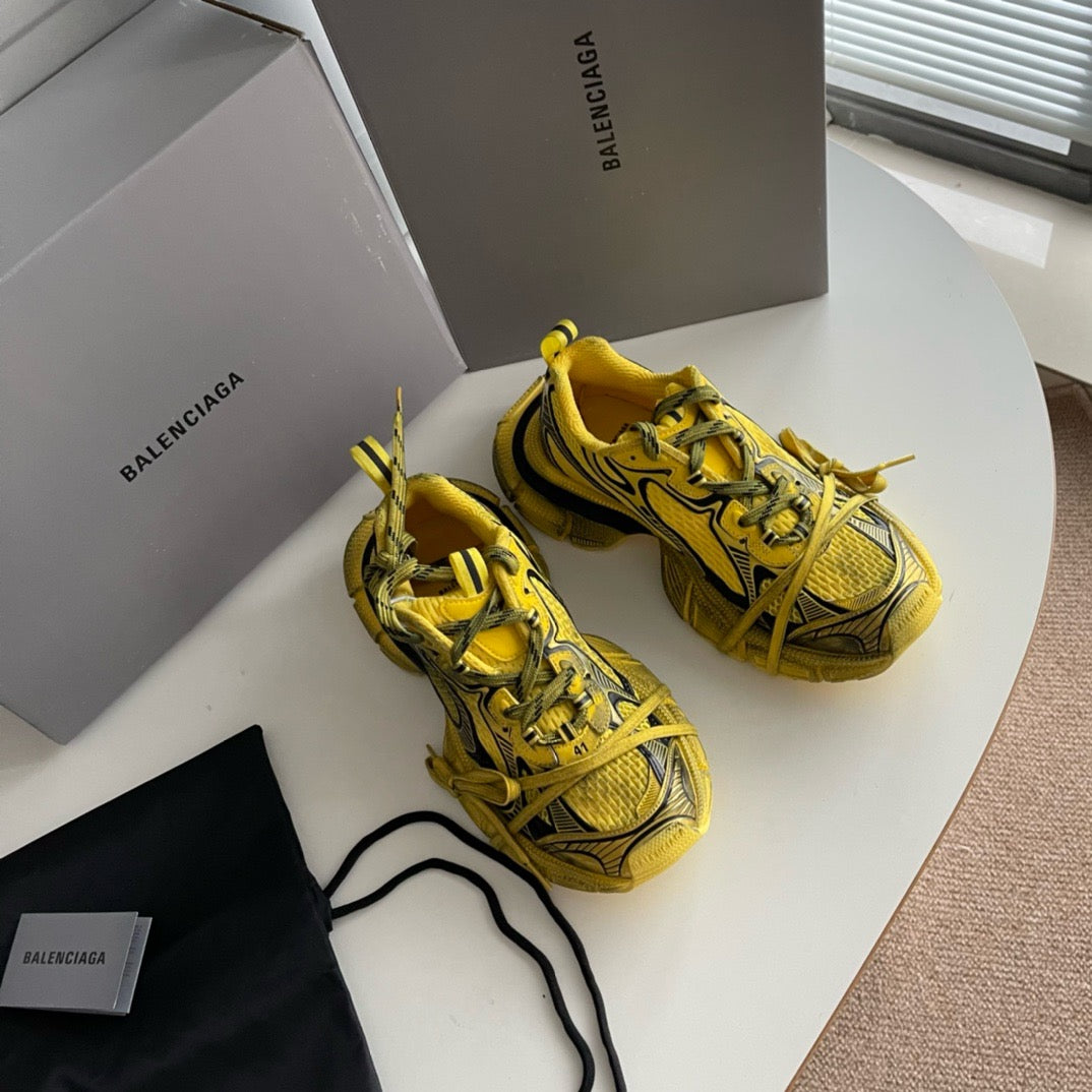 Mehrfarbige Schuhe