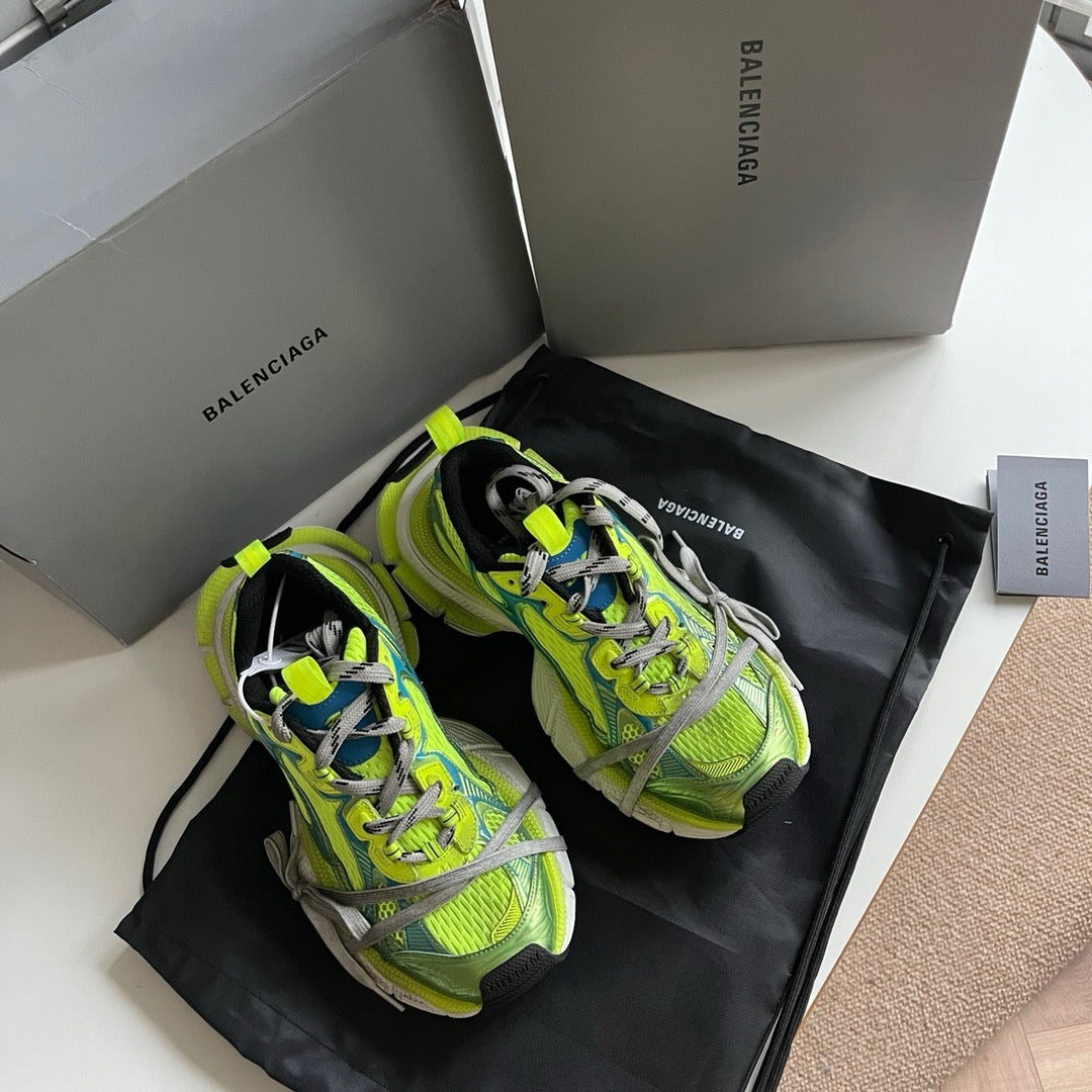 Mehrfarbige Schuhe