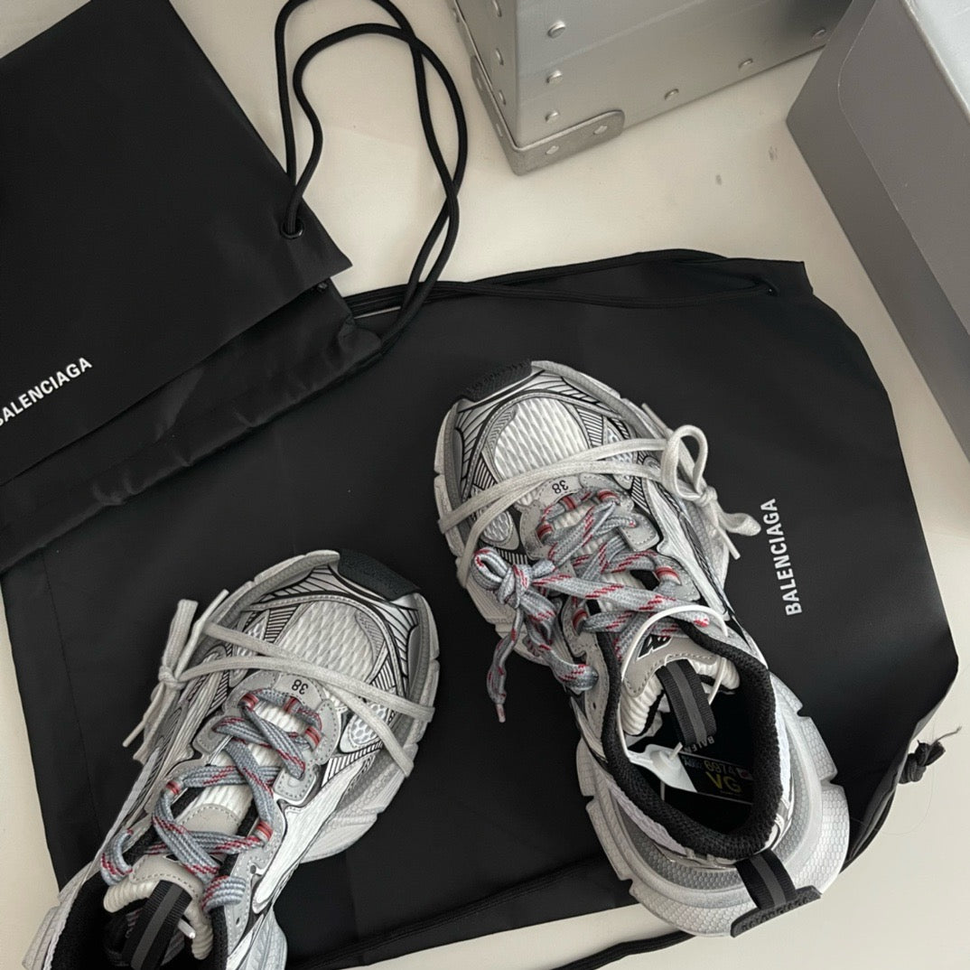 Mehrfarbige Schuhe