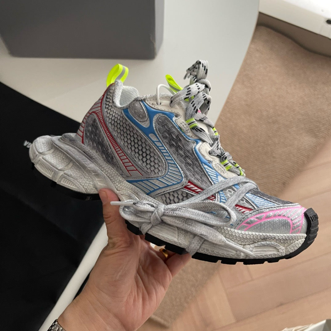 Mehrfarbige Schuhe
