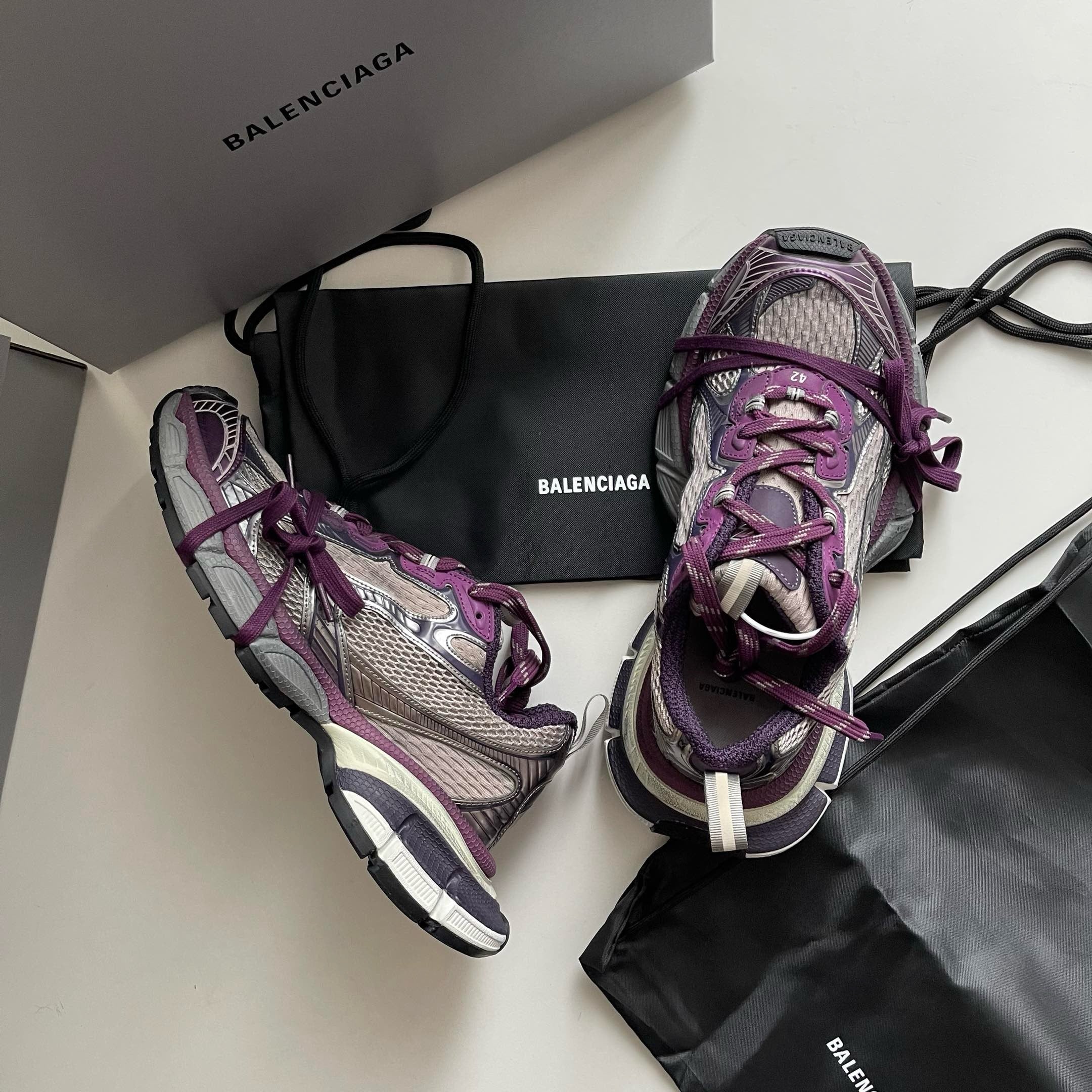Mehrfarbige Schuhe