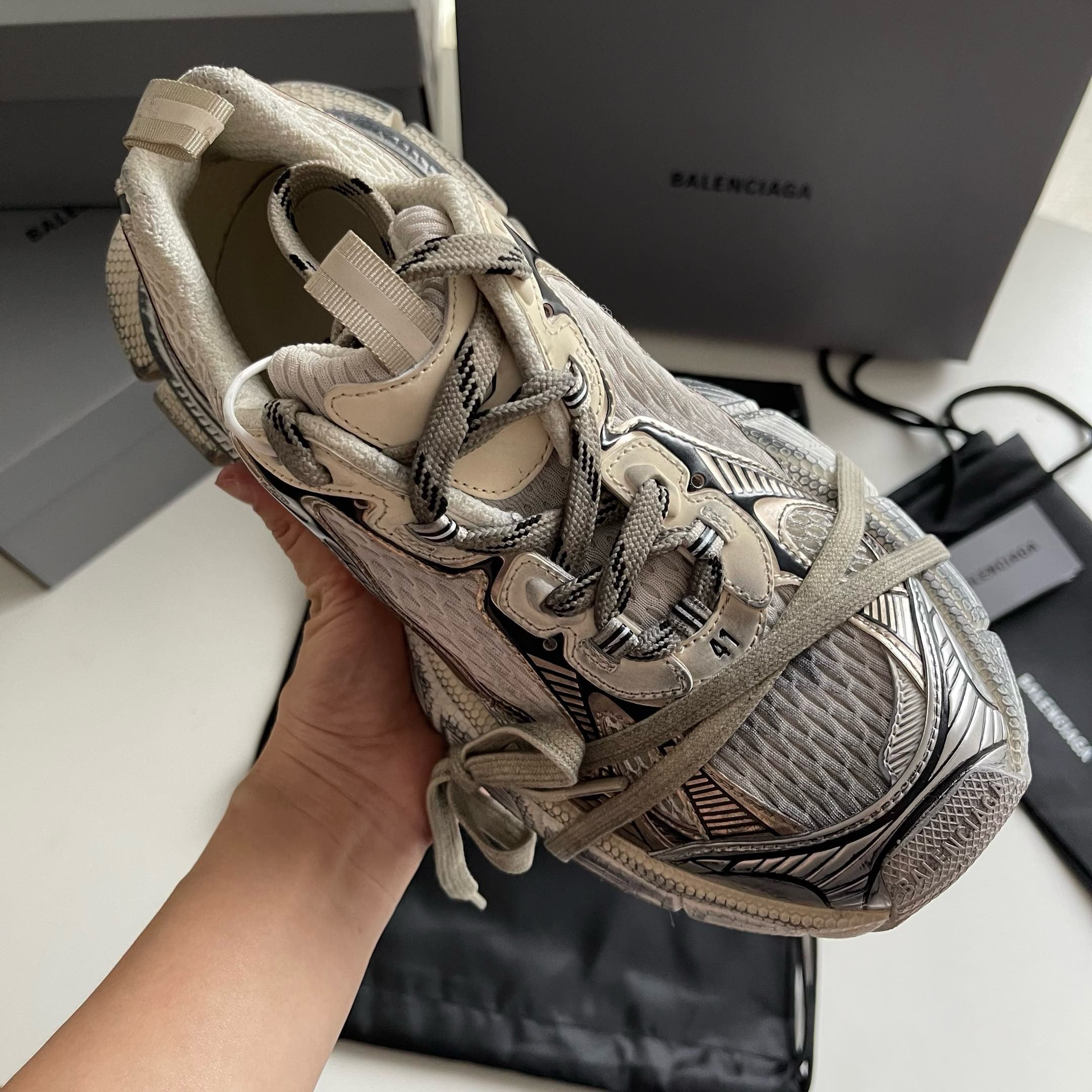 Mehrfarbige Schuhe