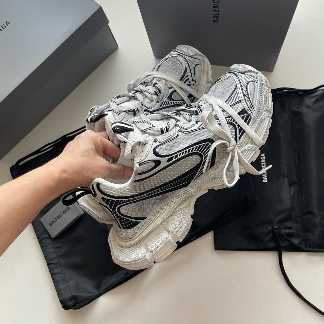 Mehrfarbige Schuhe