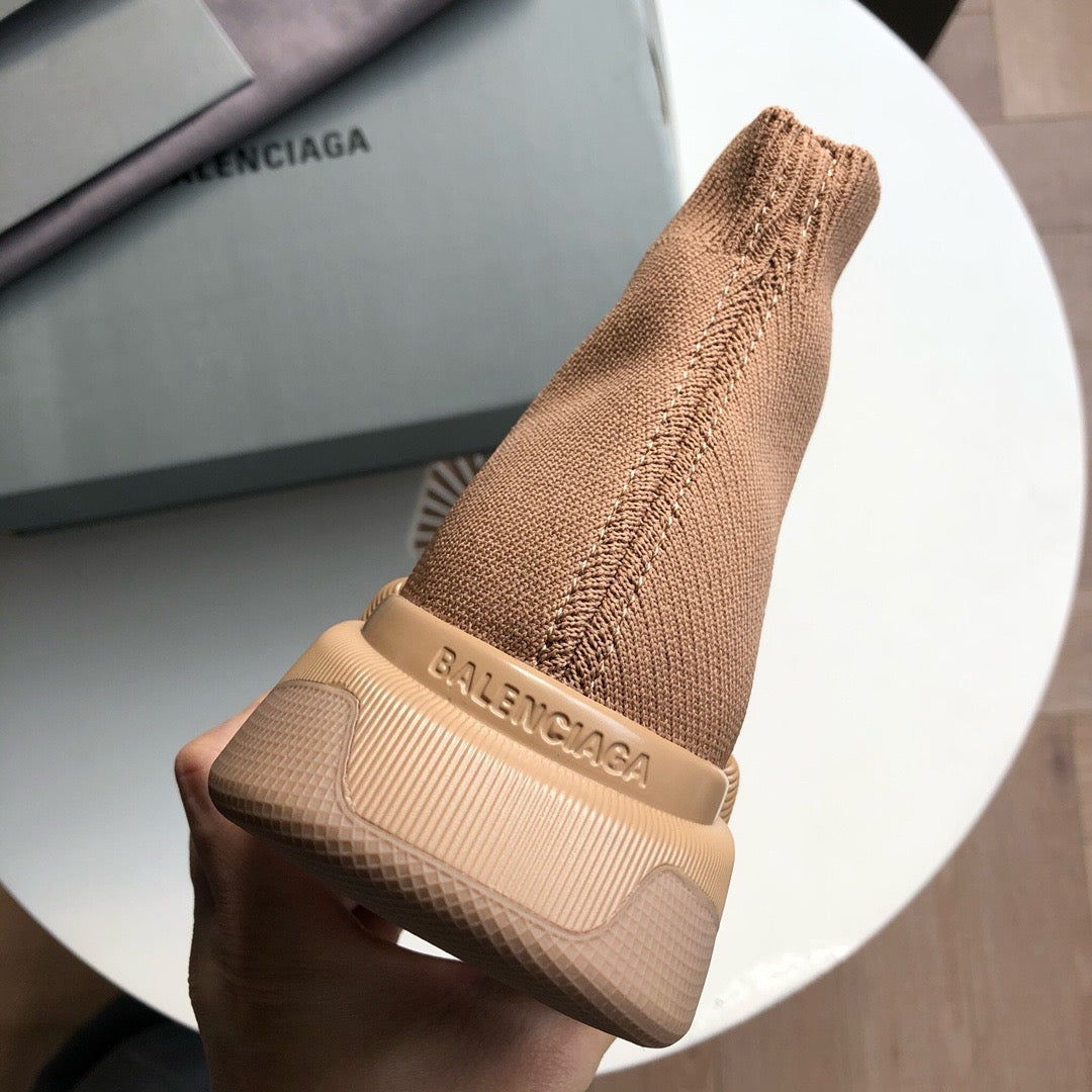 Khaki- und grüne Schuhe