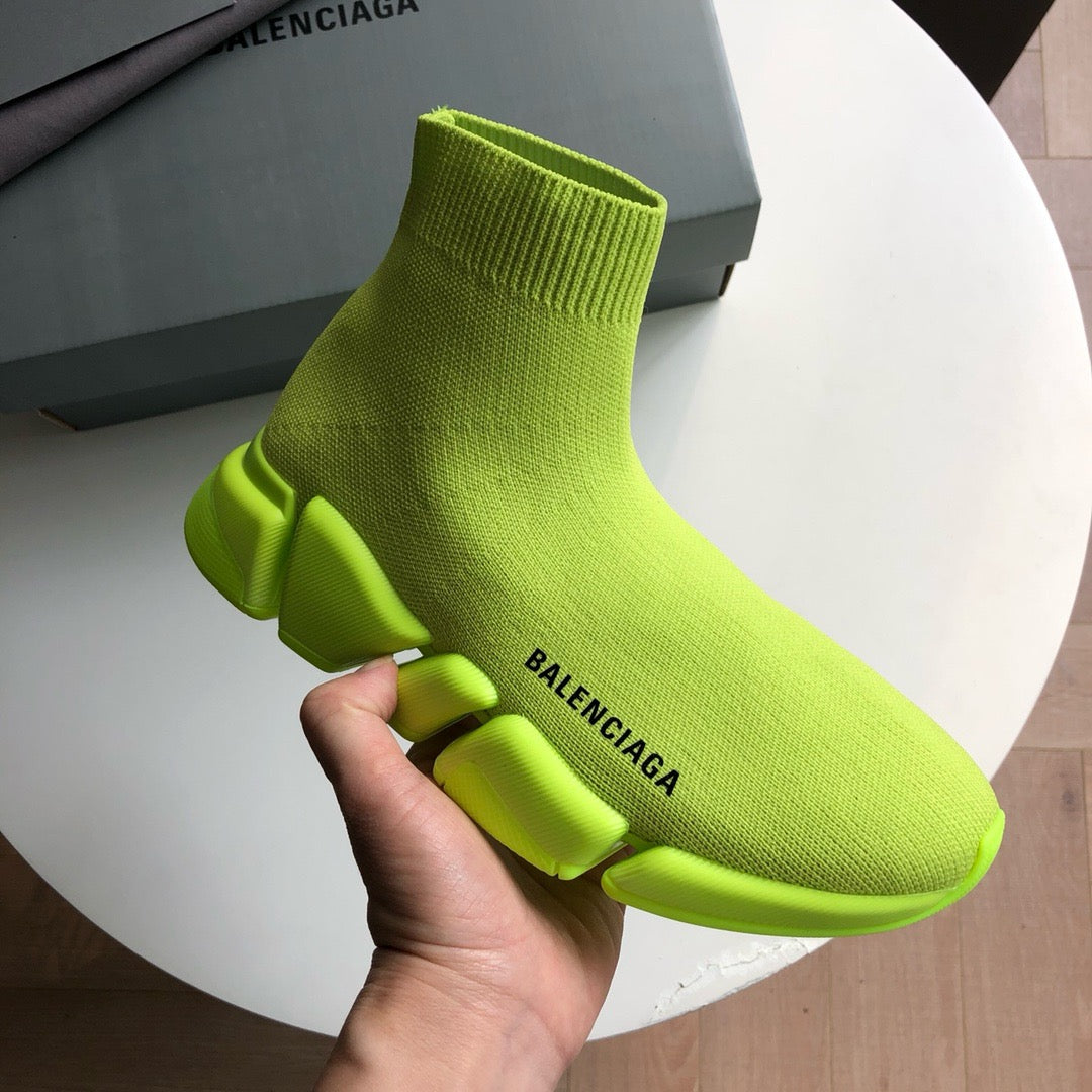 Khaki- und grüne Schuhe