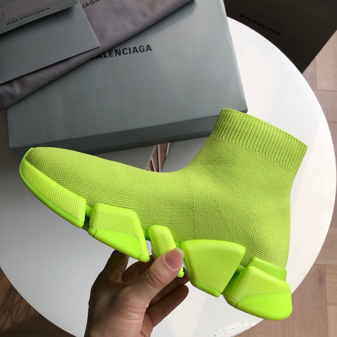 Khaki- und grüne Schuhe