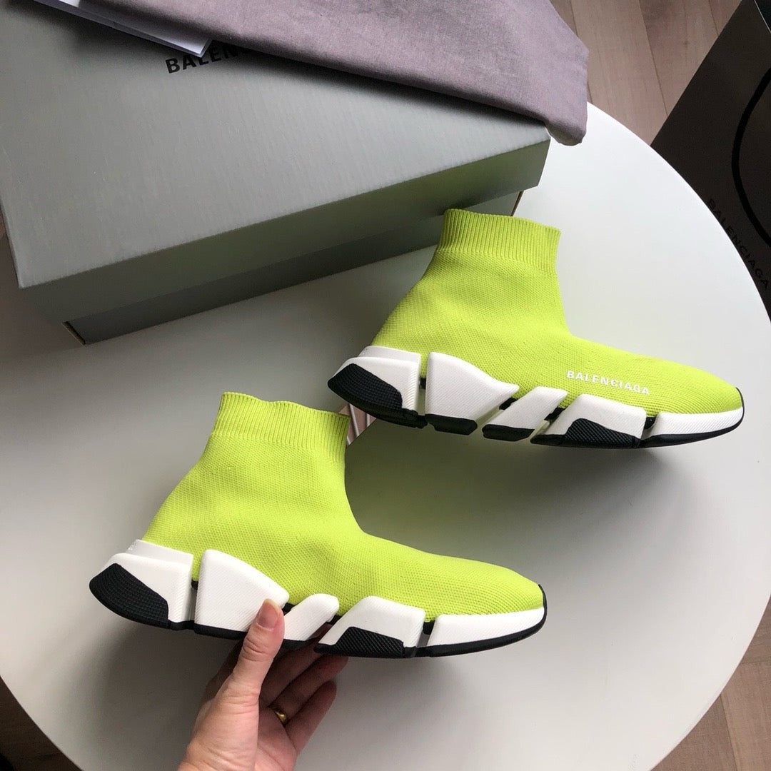 Mehrfarbige Schuhe