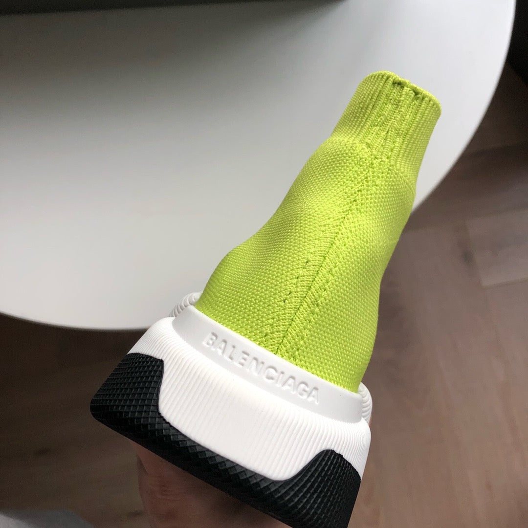 Mehrfarbige Schuhe