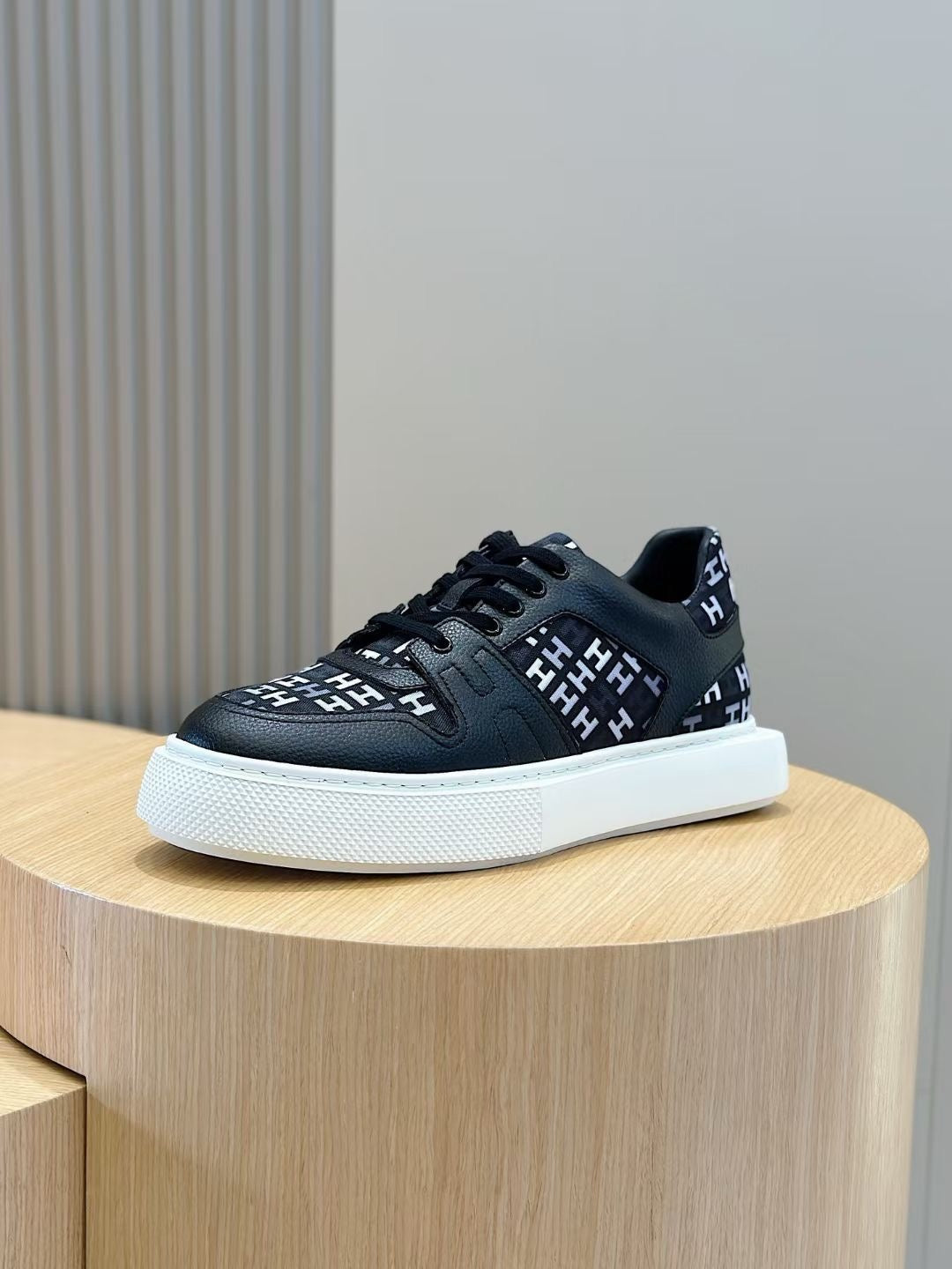Mehrfarbige Schuhe