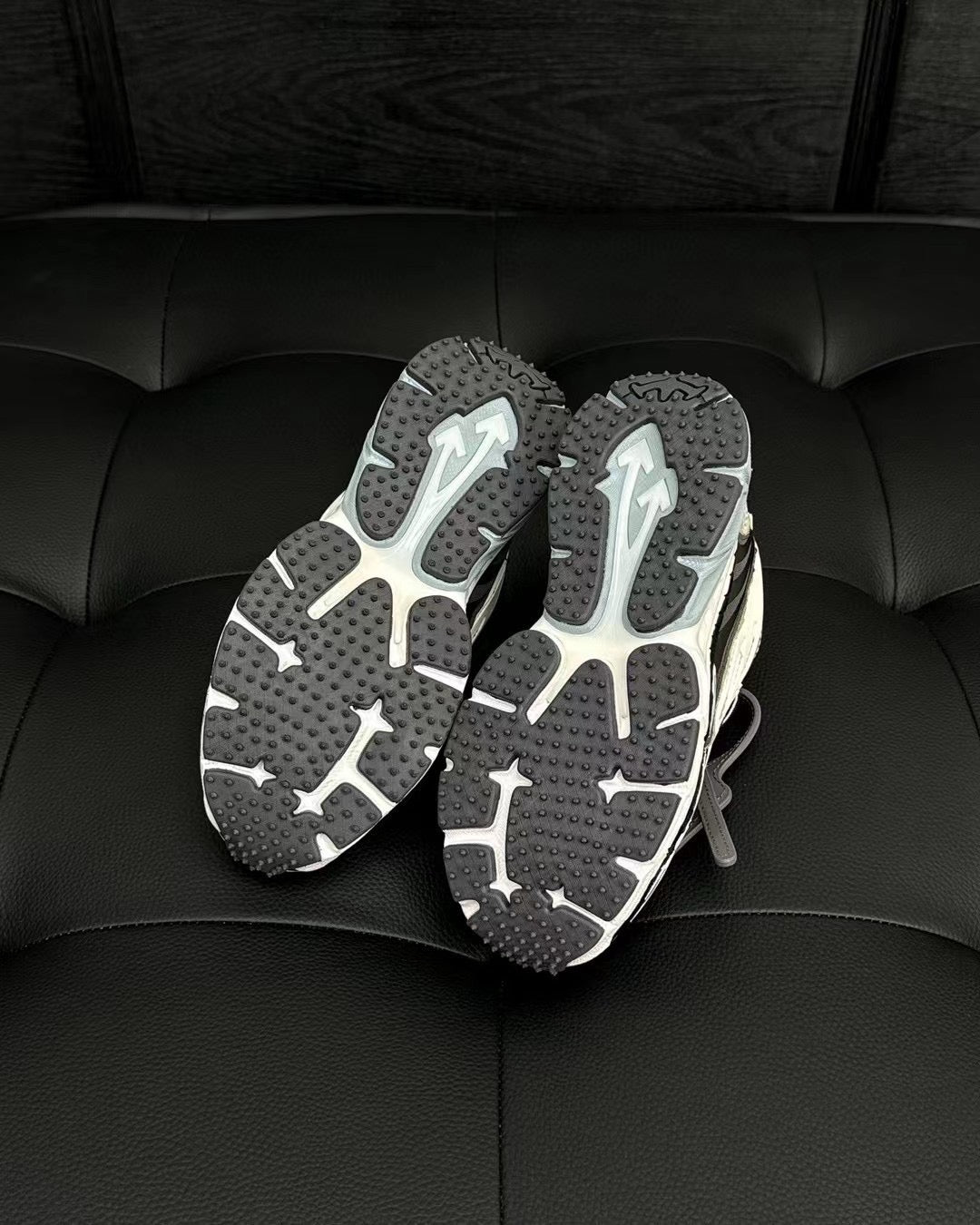 Mehrfarbige Schuhe