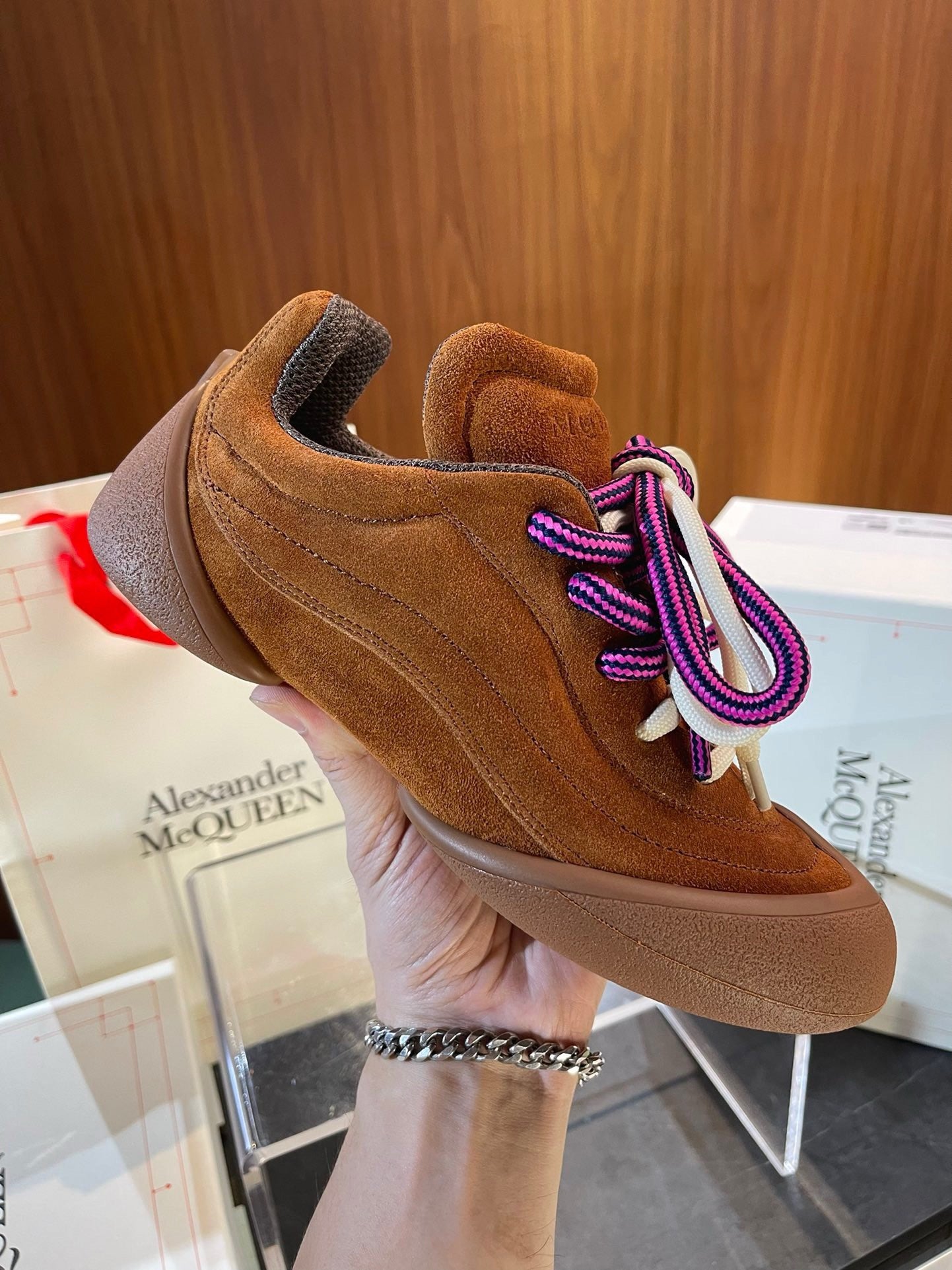 Mehrfarbige Schuhe