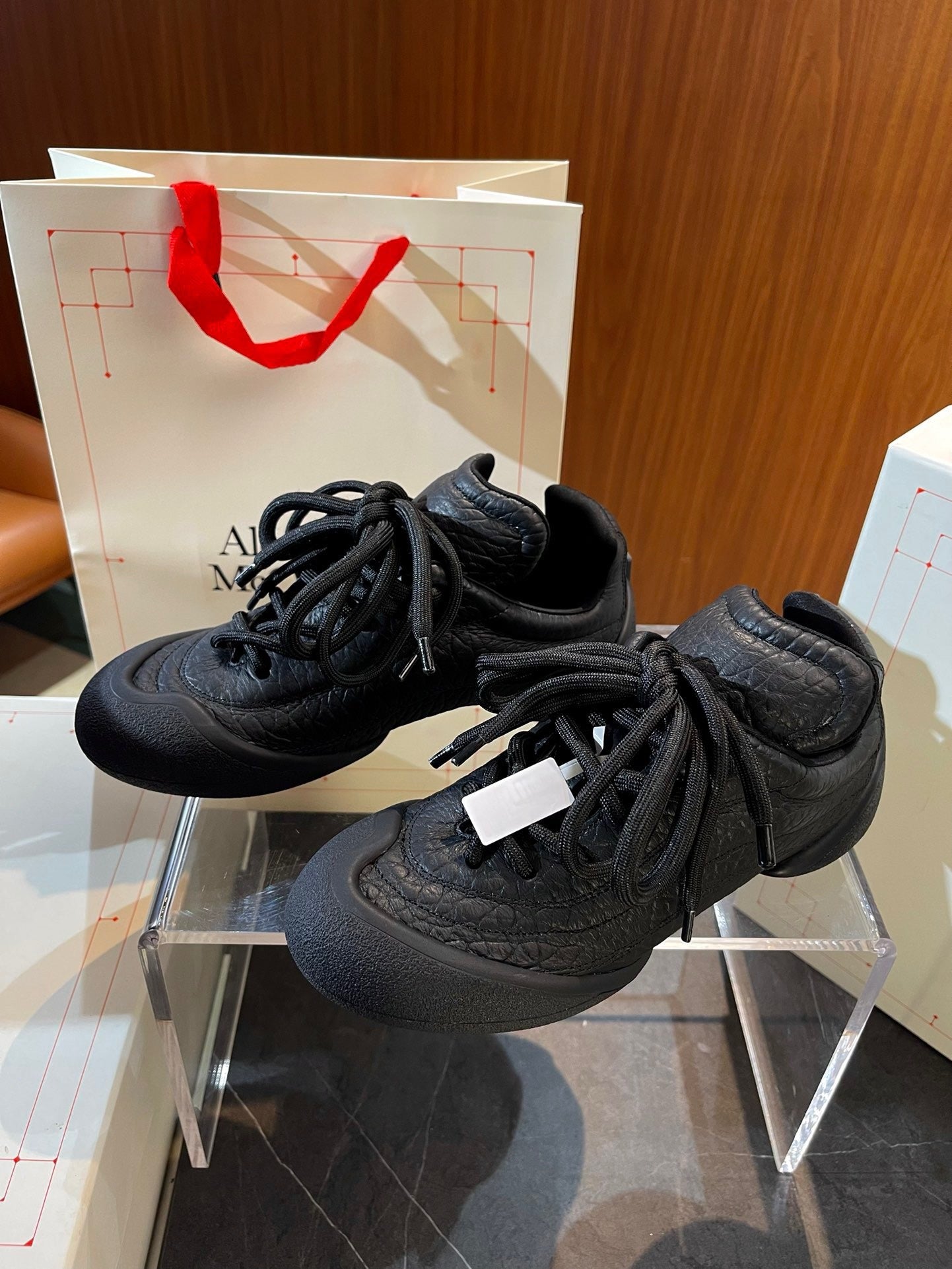 Mehrfarbige Schuhe
