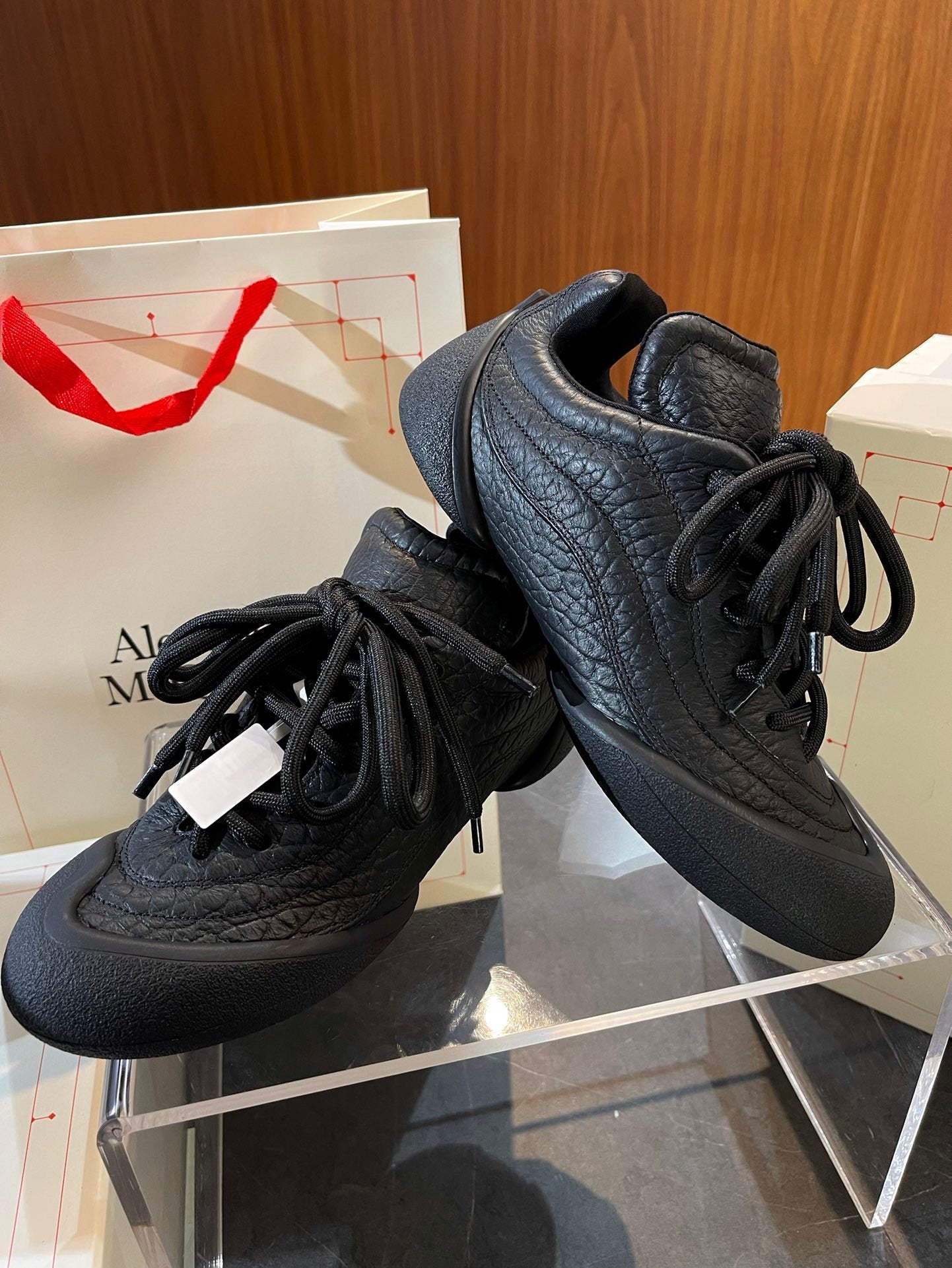 Mehrfarbige Schuhe