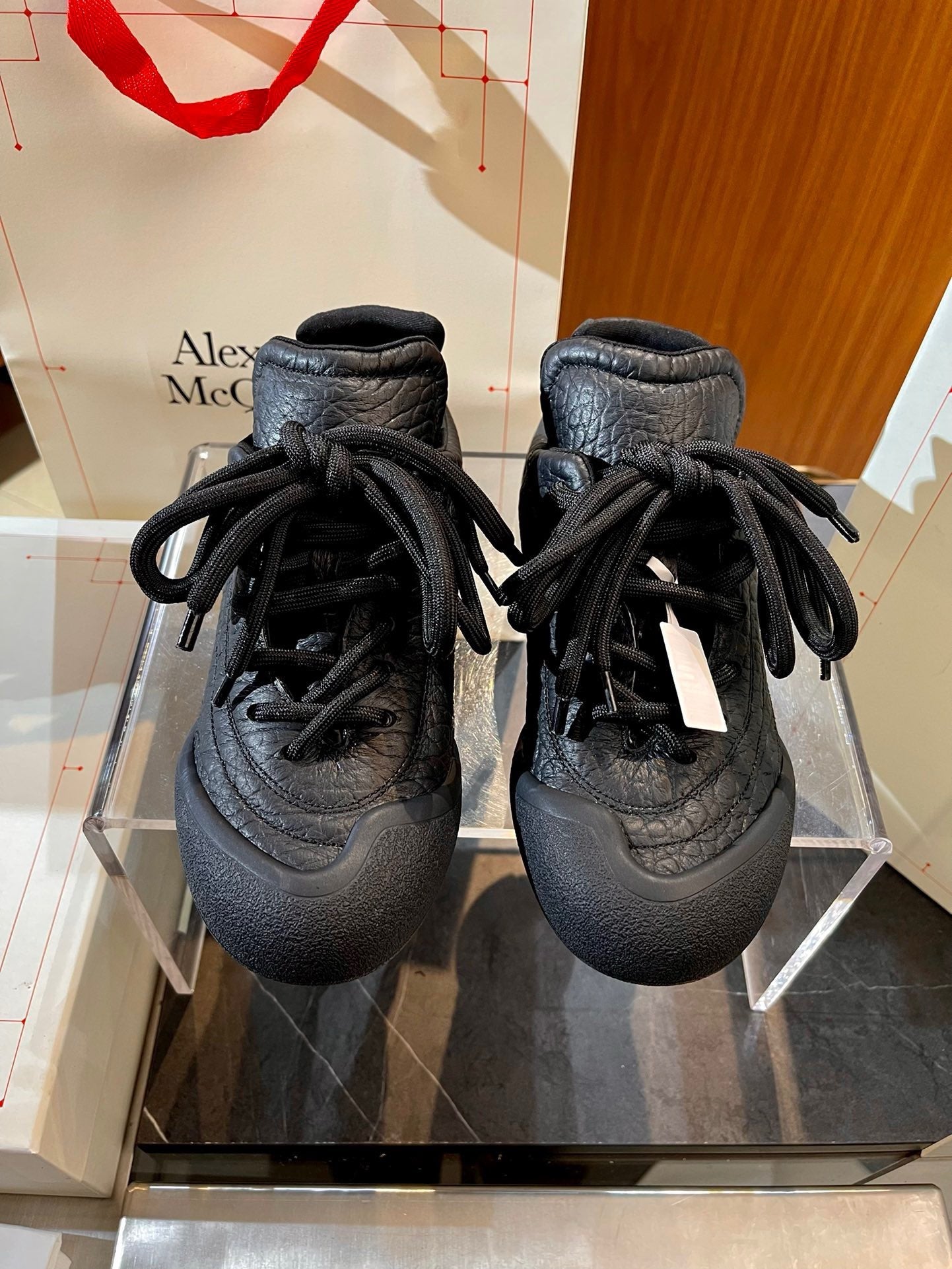 Mehrfarbige Schuhe