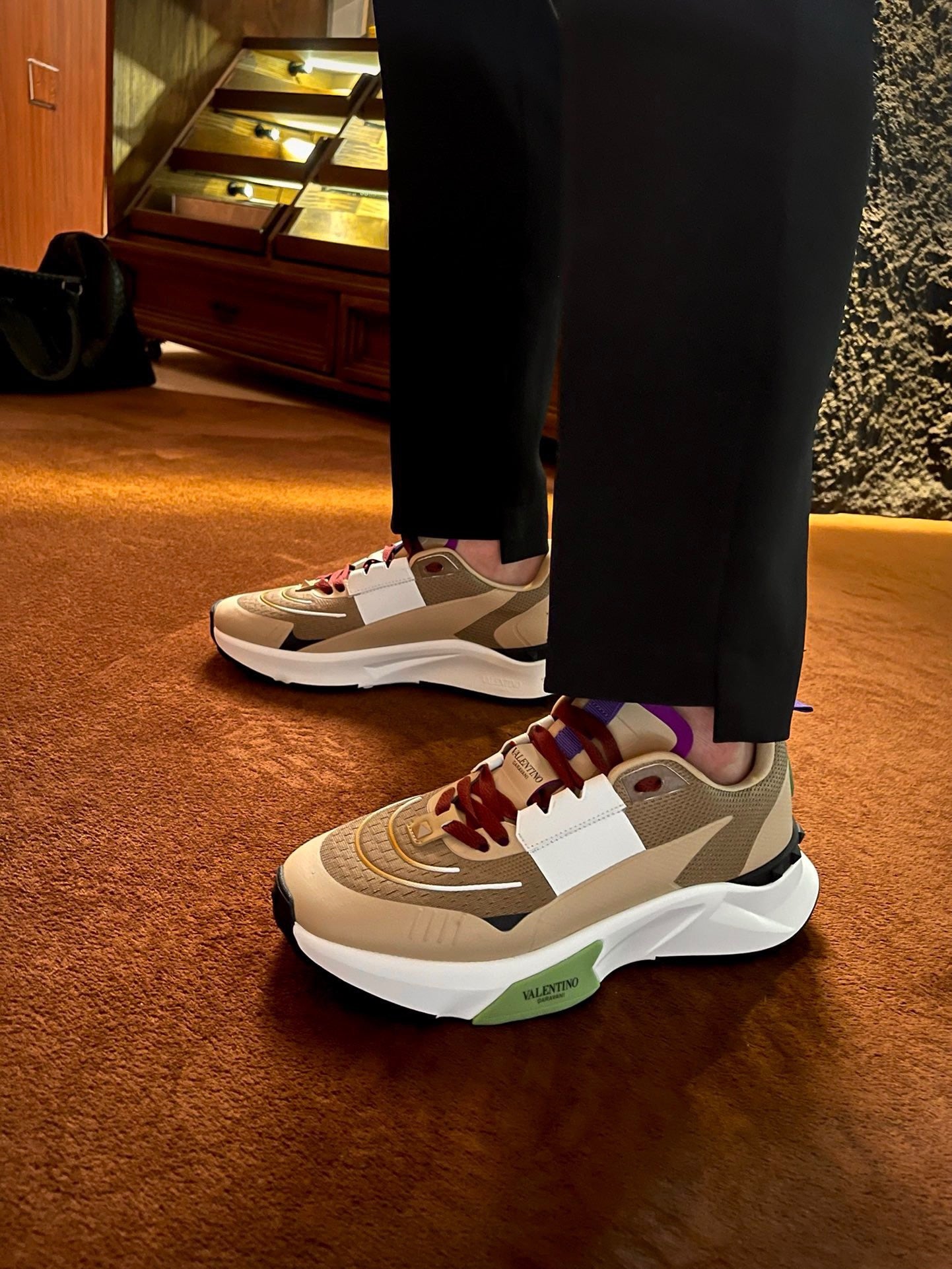 Mehrfarbige Schuhe