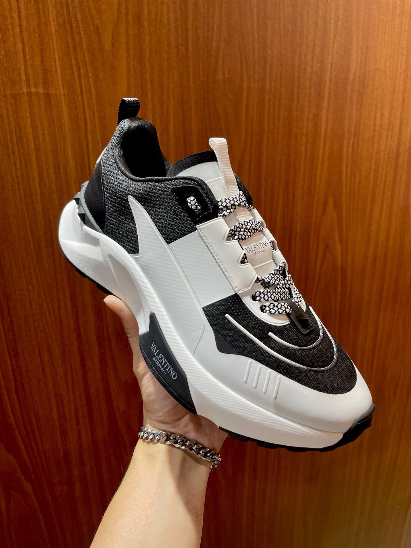 Mehrfarbige Schuhe