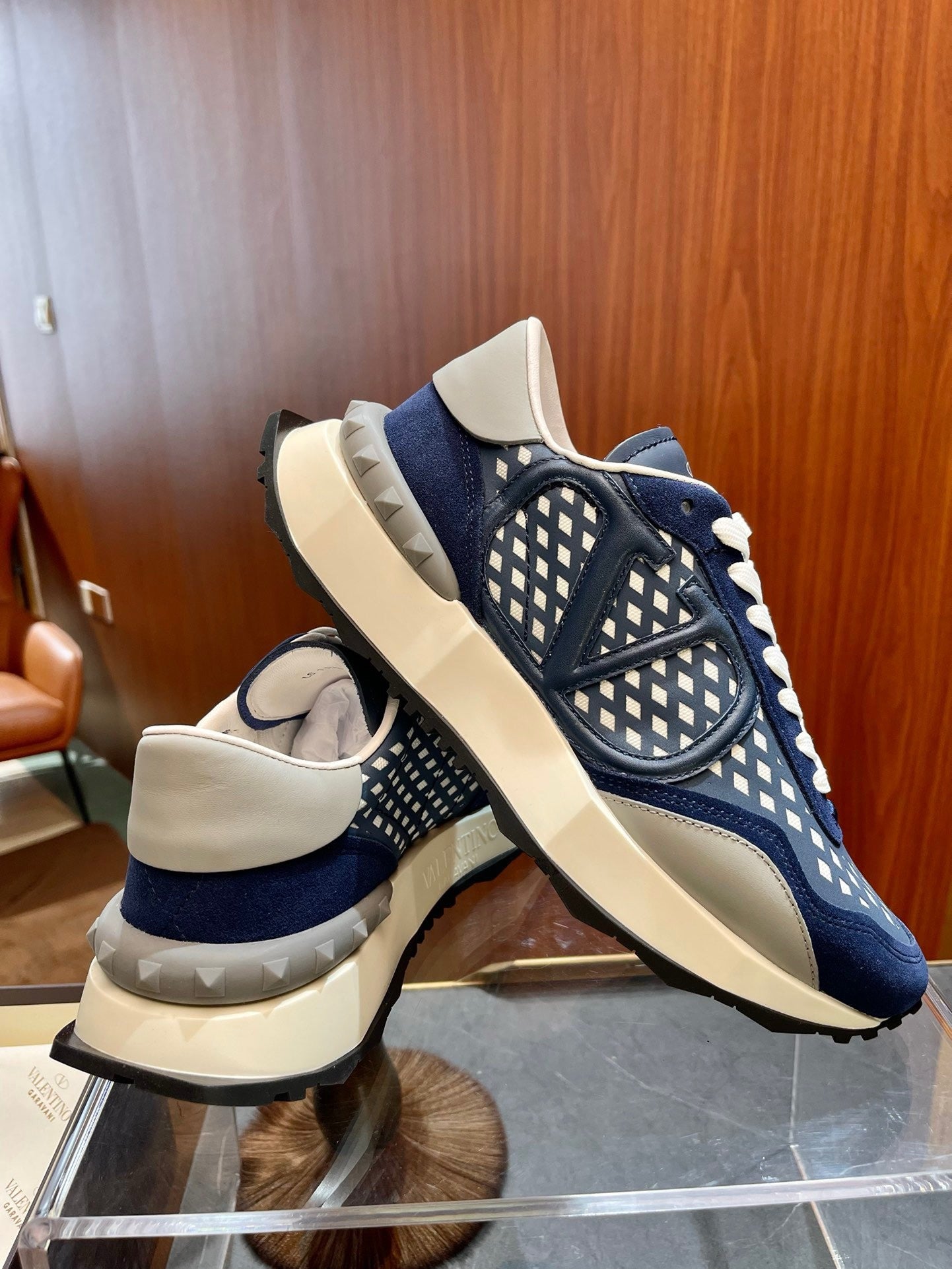 Mehrfarbige Schuhe