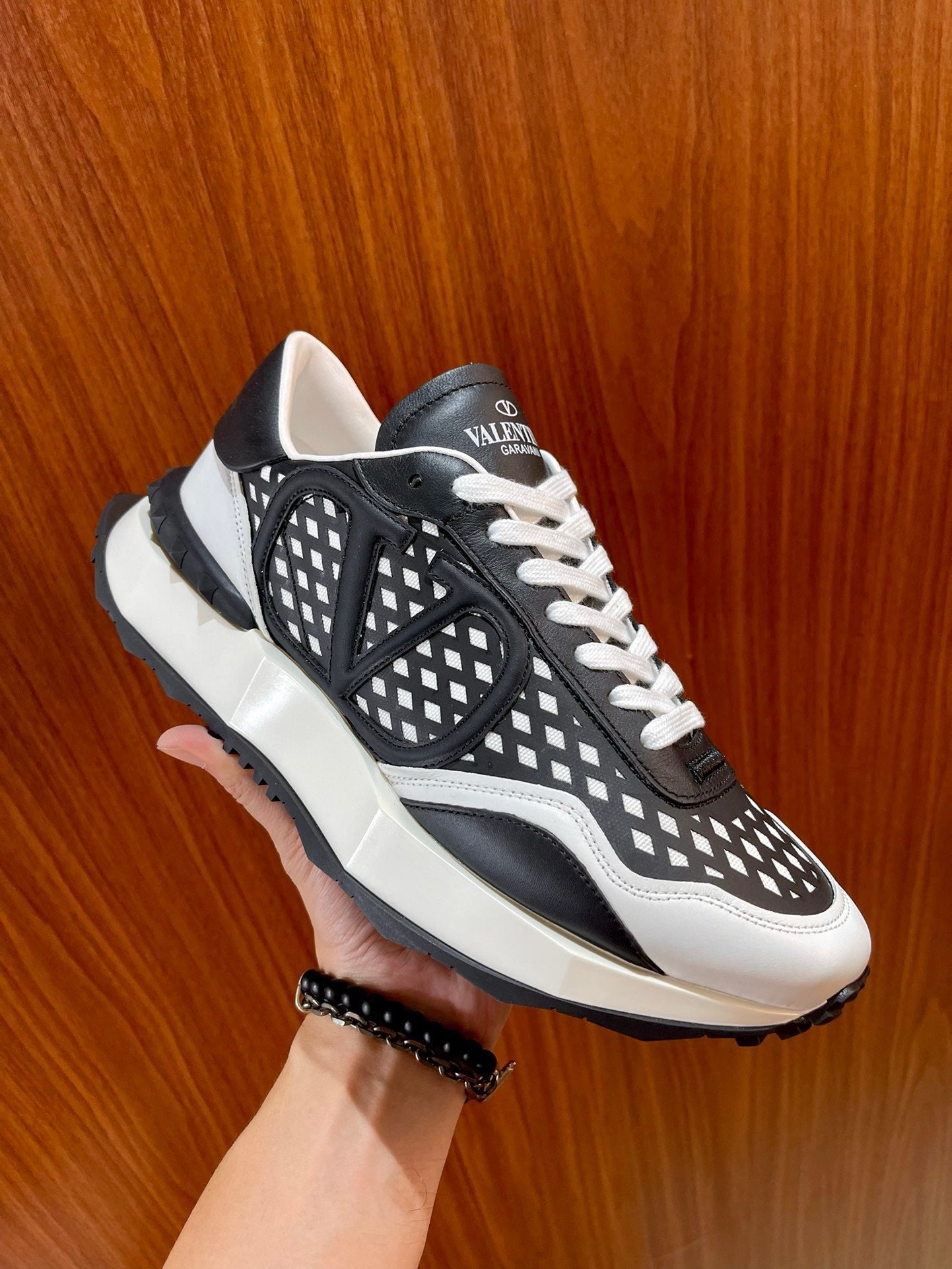 Mehrfarbige Schuhe