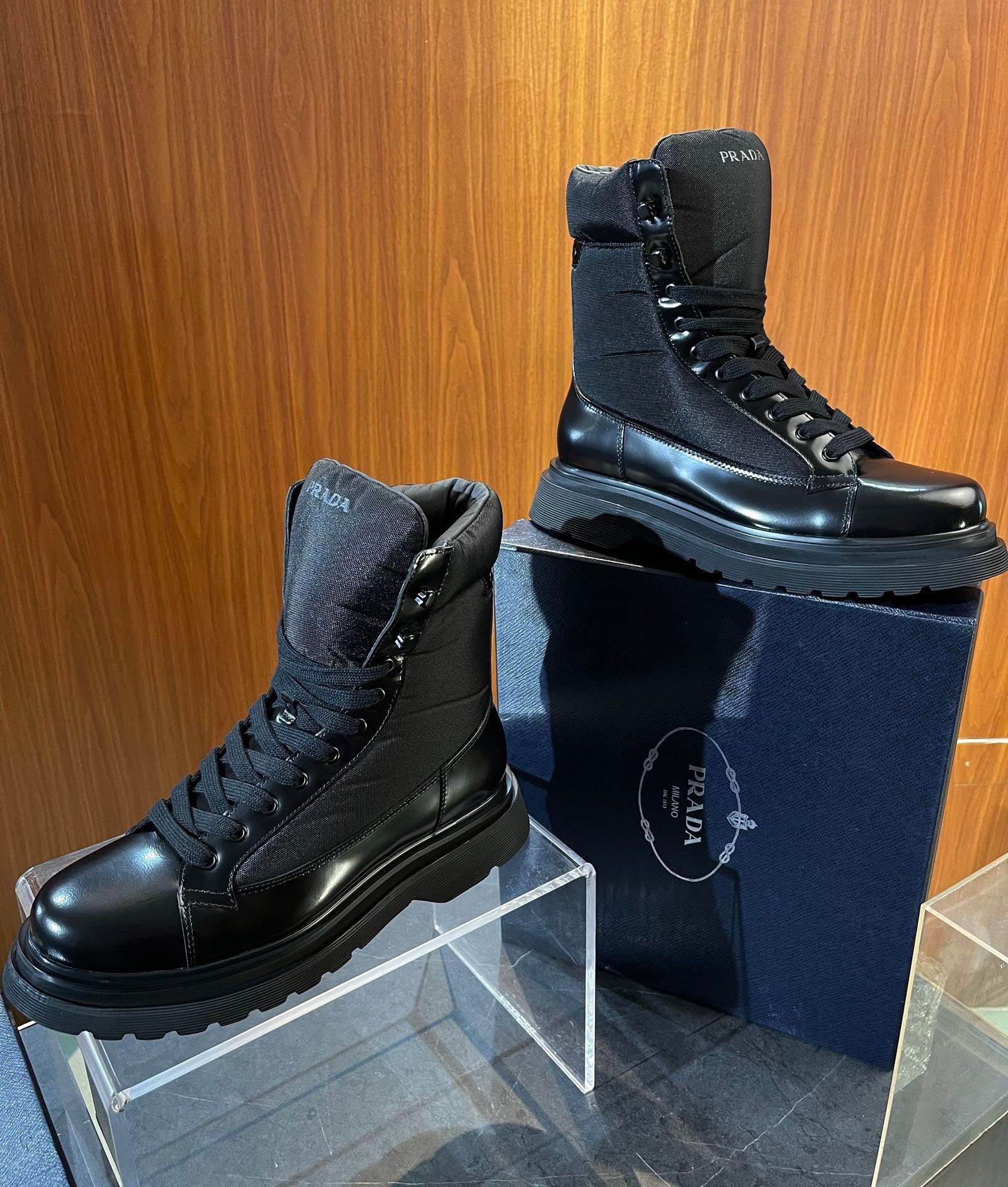 Black Shoes - FashionHype.xyz