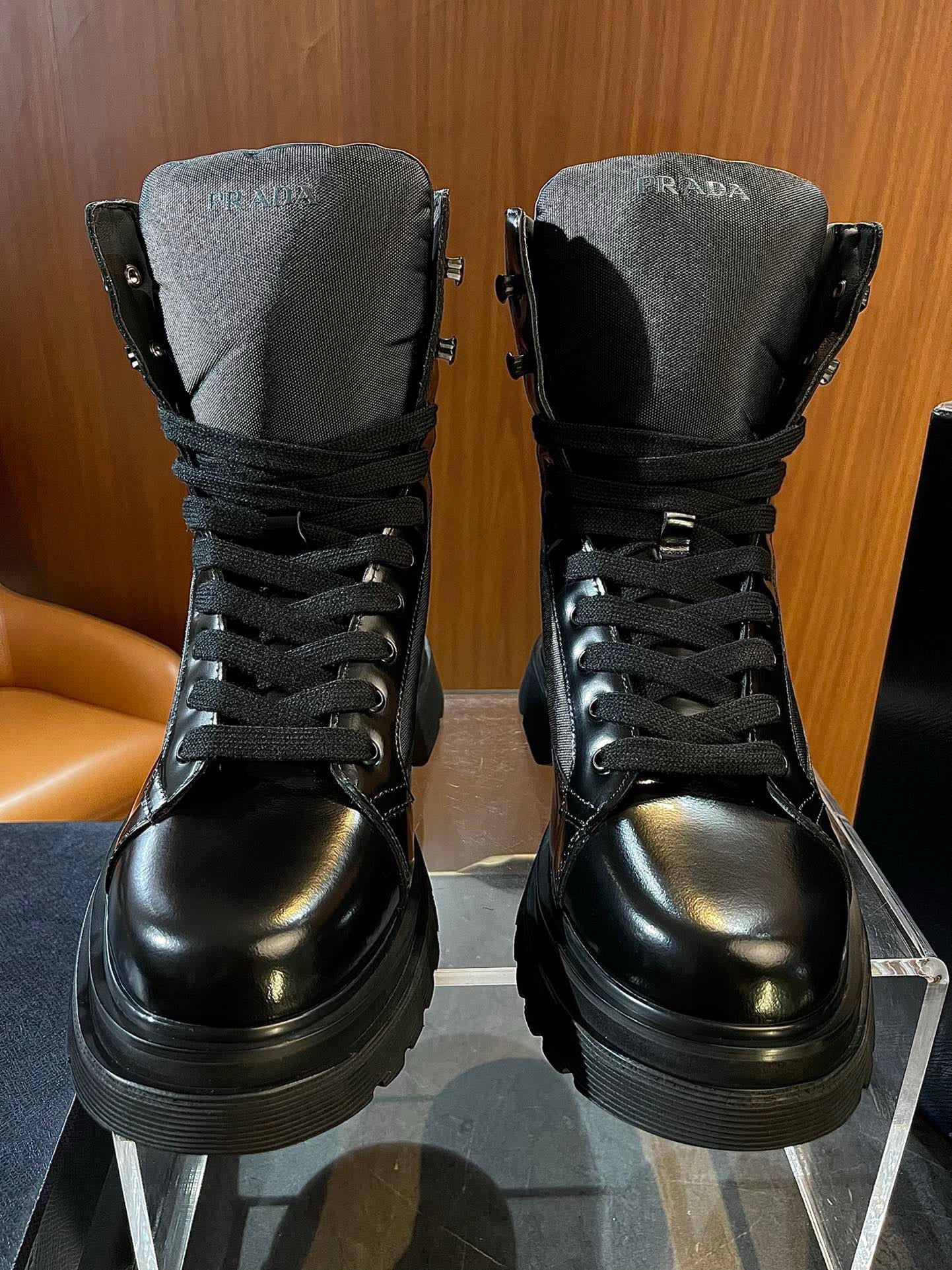 Black Shoes - FashionHype.xyz