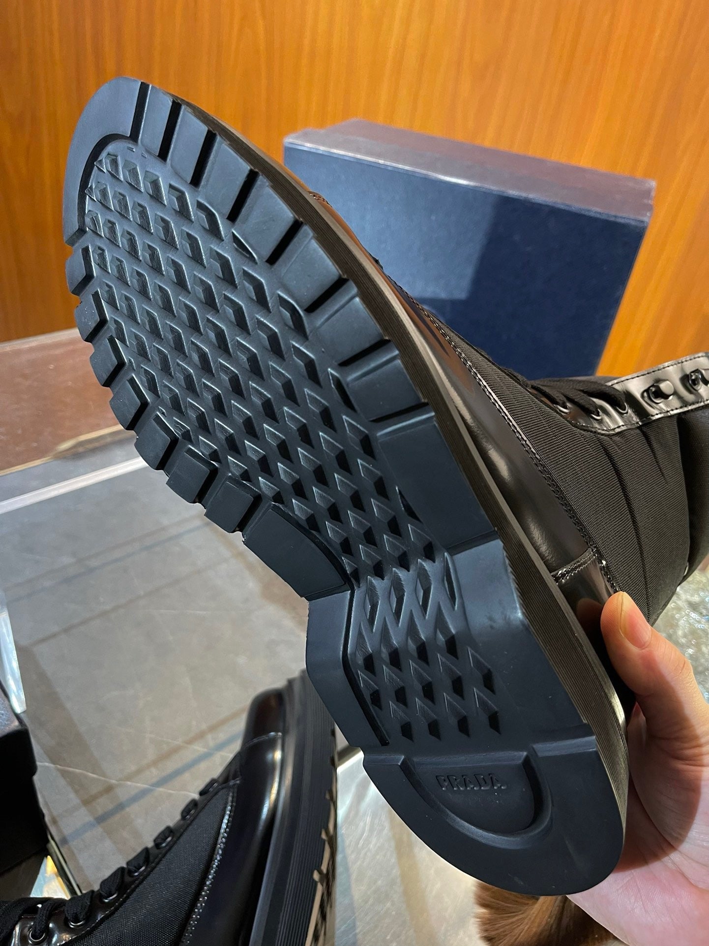 Black Shoes - FashionHype.xyz