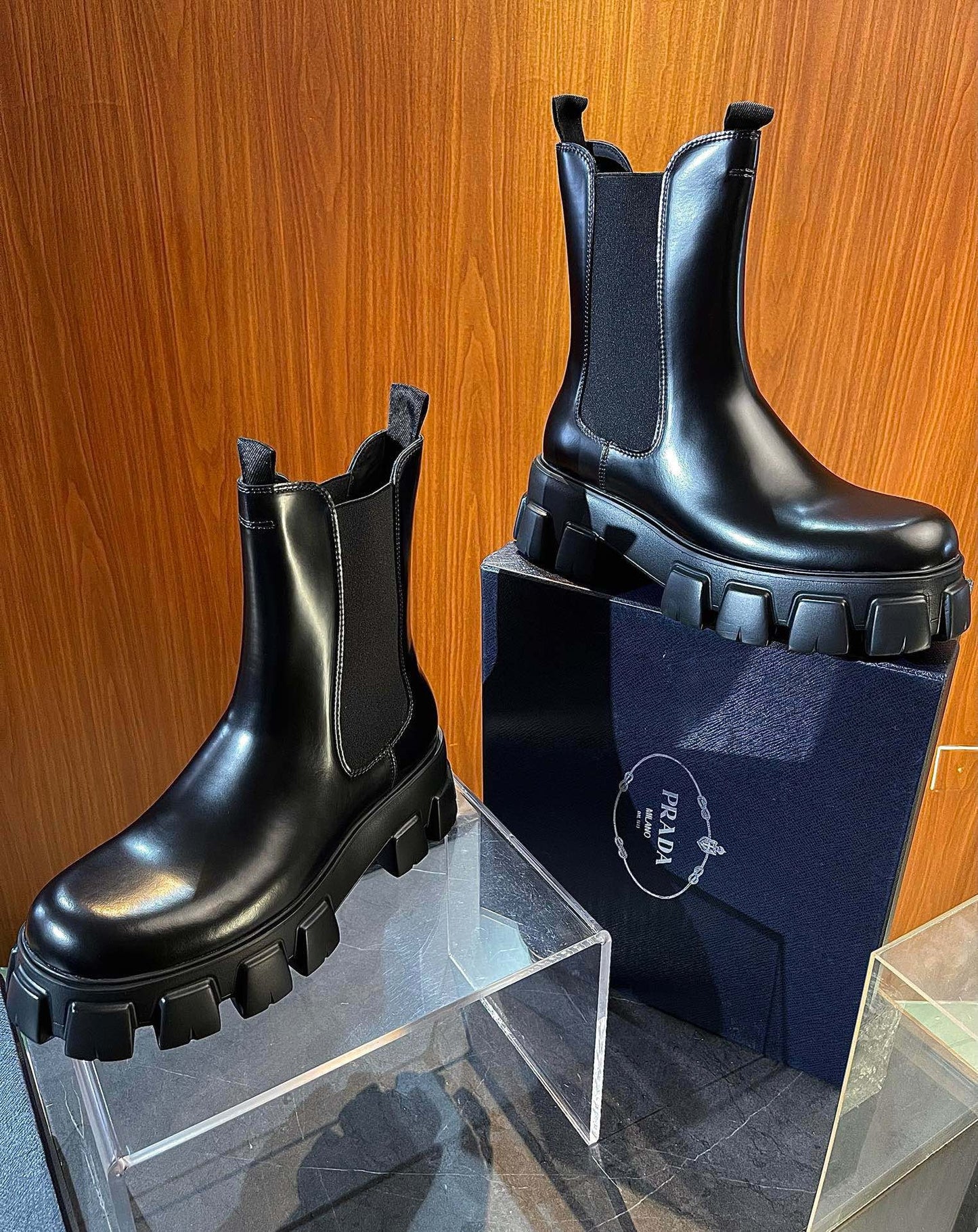 Black Shoes - FashionHype.xyz