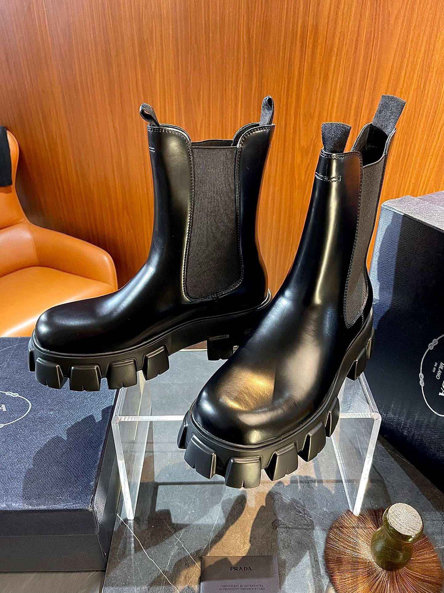 Black Shoes - FashionHype.xyz