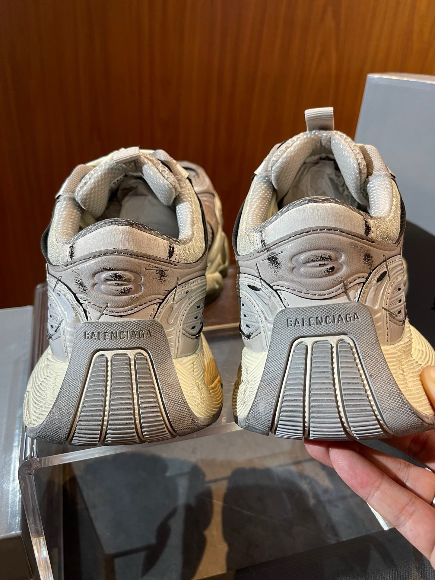 Mehrfarbige Schuhe