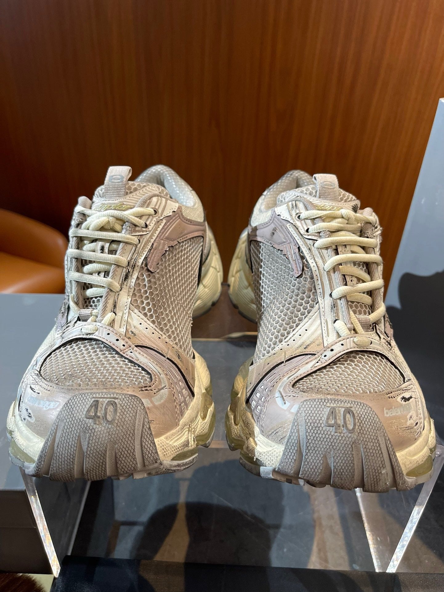 Mehrfarbige Schuhe