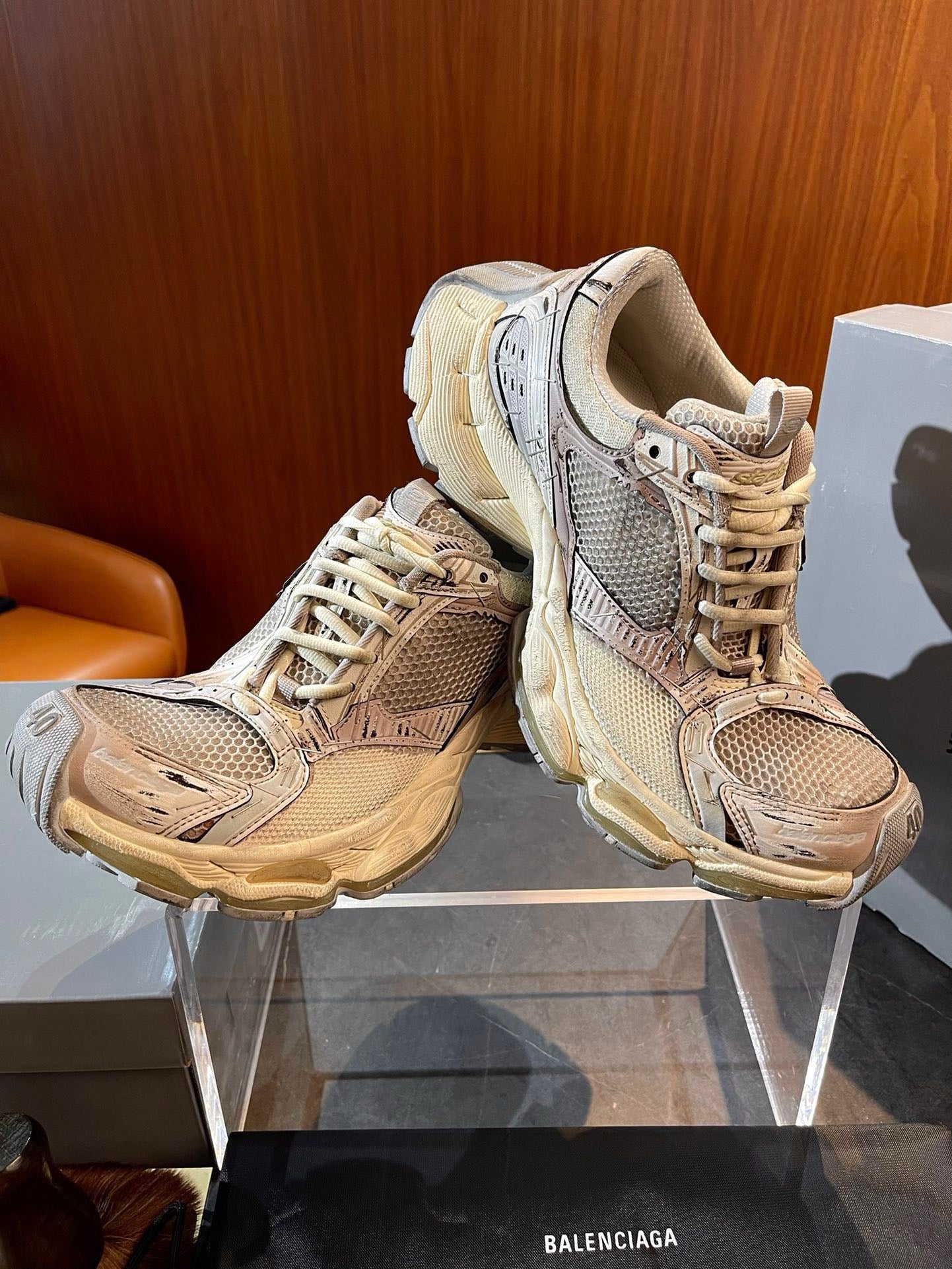 Mehrfarbige Schuhe