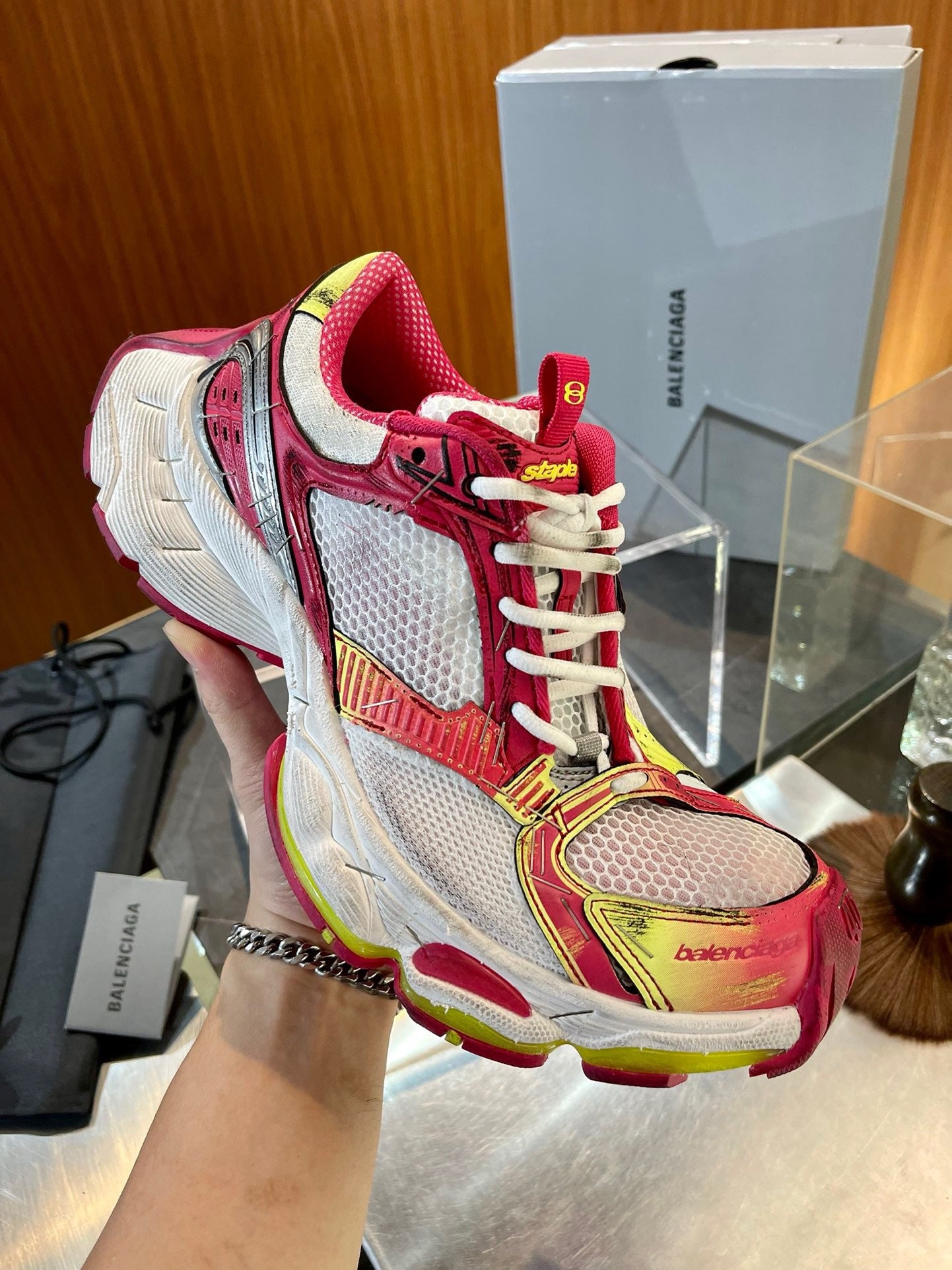 Mehrfarbige Schuhe