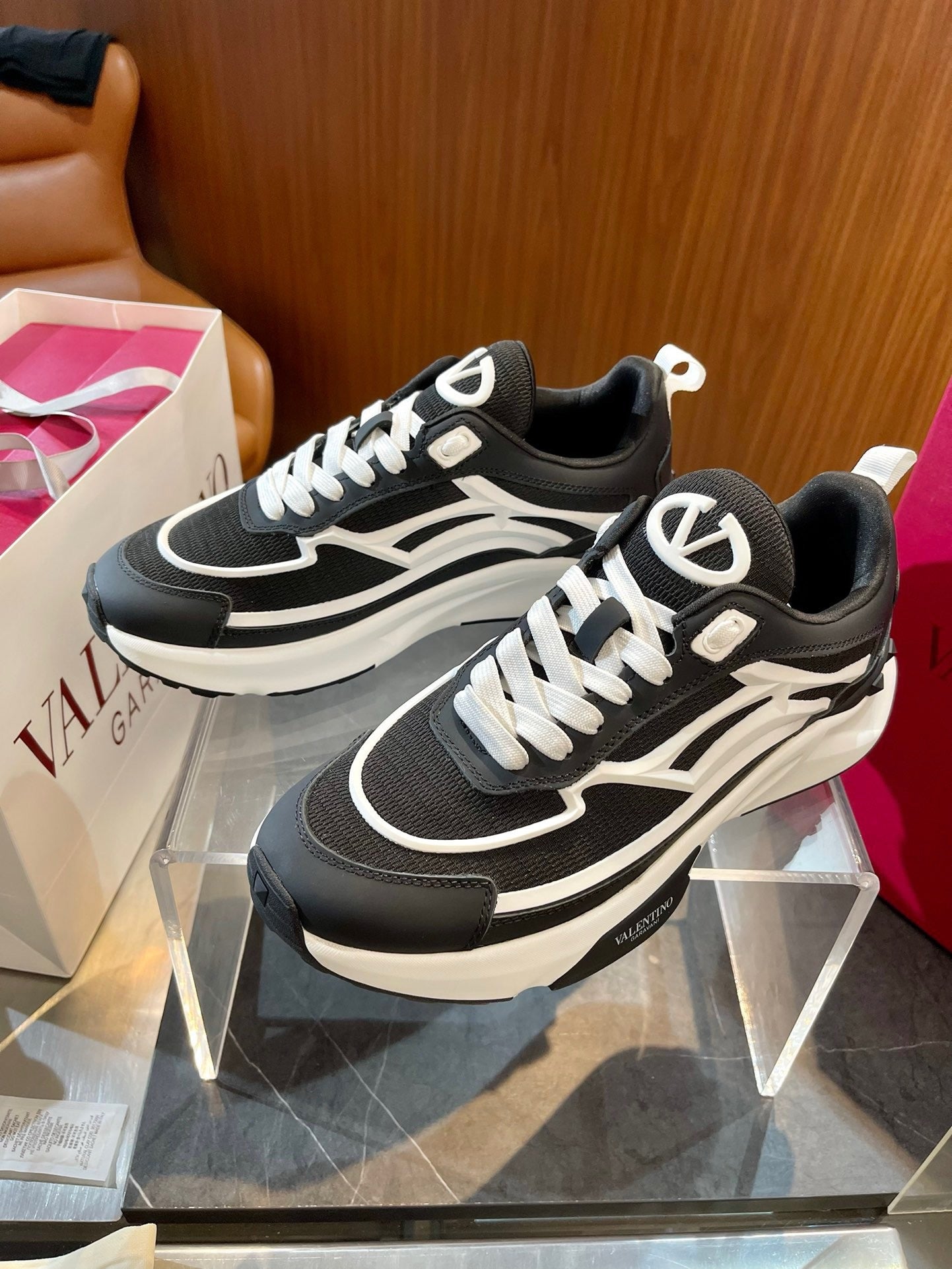 Mehrfarbige Schuhe
