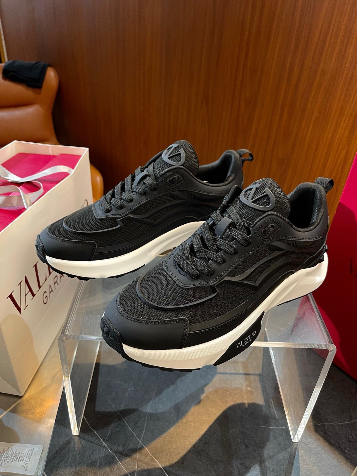 Mehrfarbige Schuhe