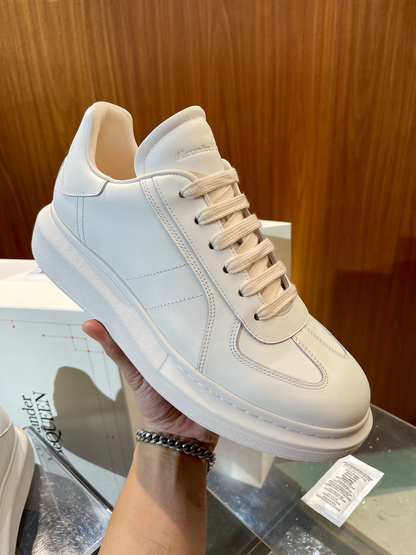 Mehrfarbige Schuhe