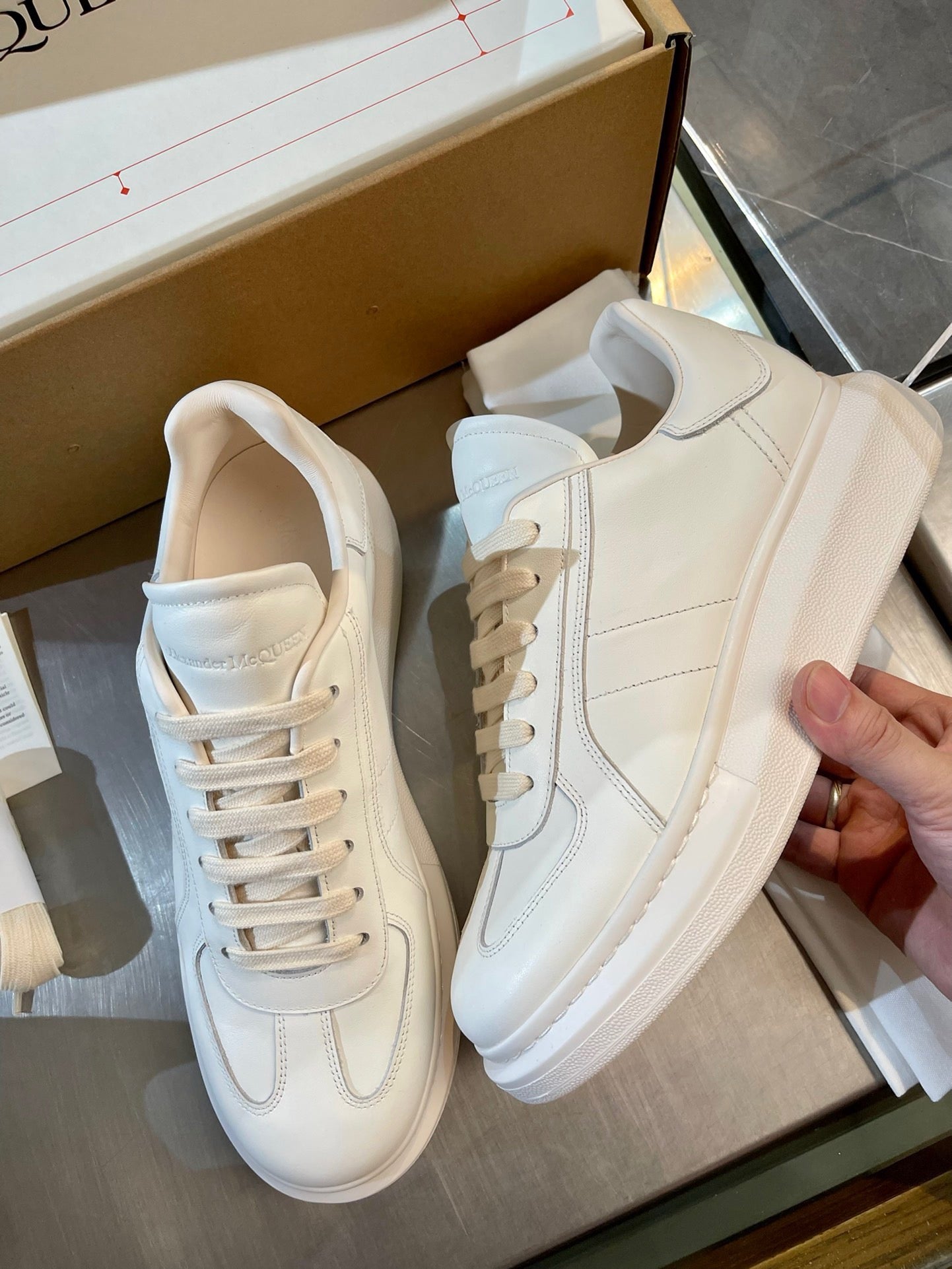 Mehrfarbige Schuhe