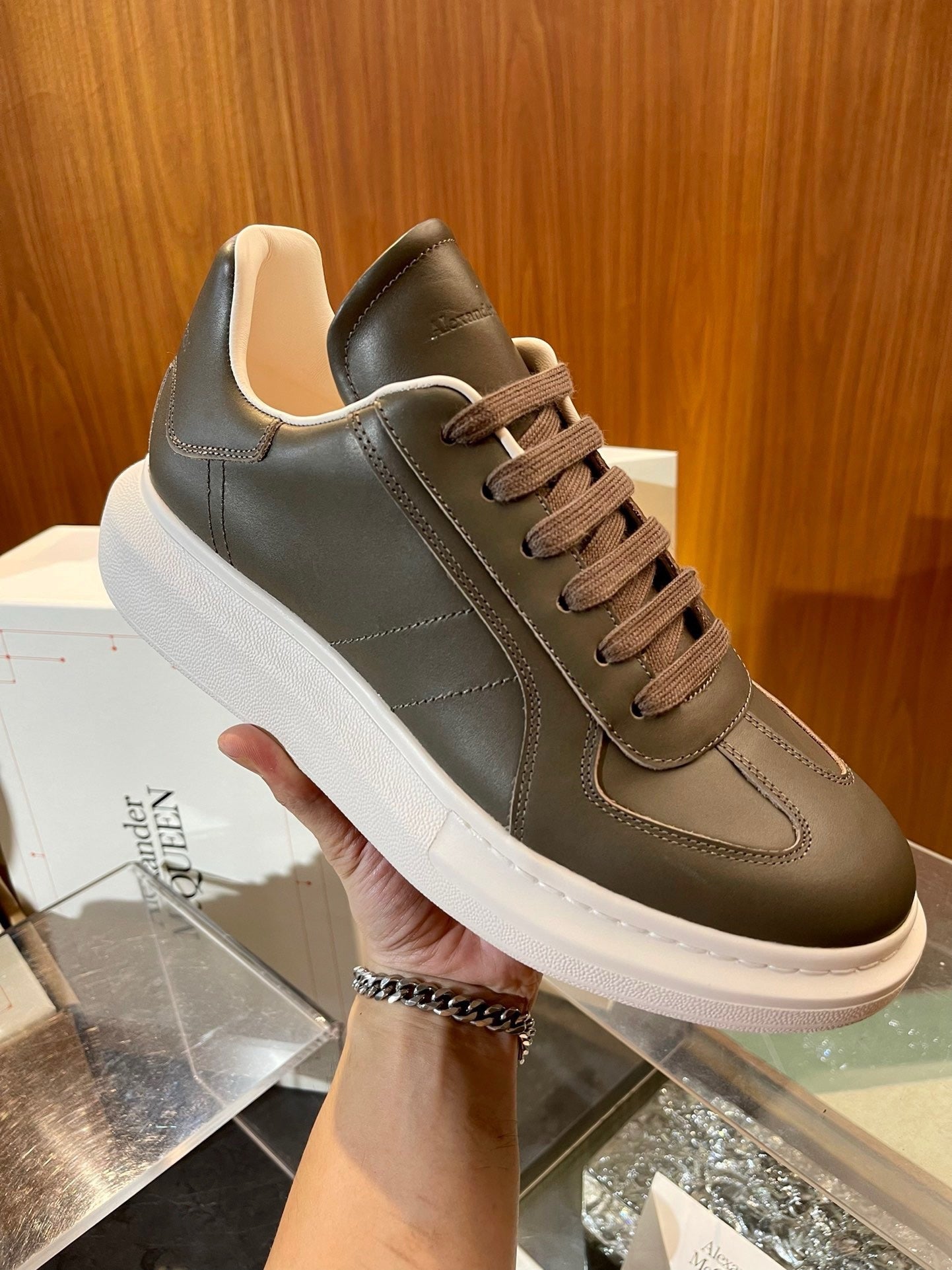 Mehrfarbige Schuhe