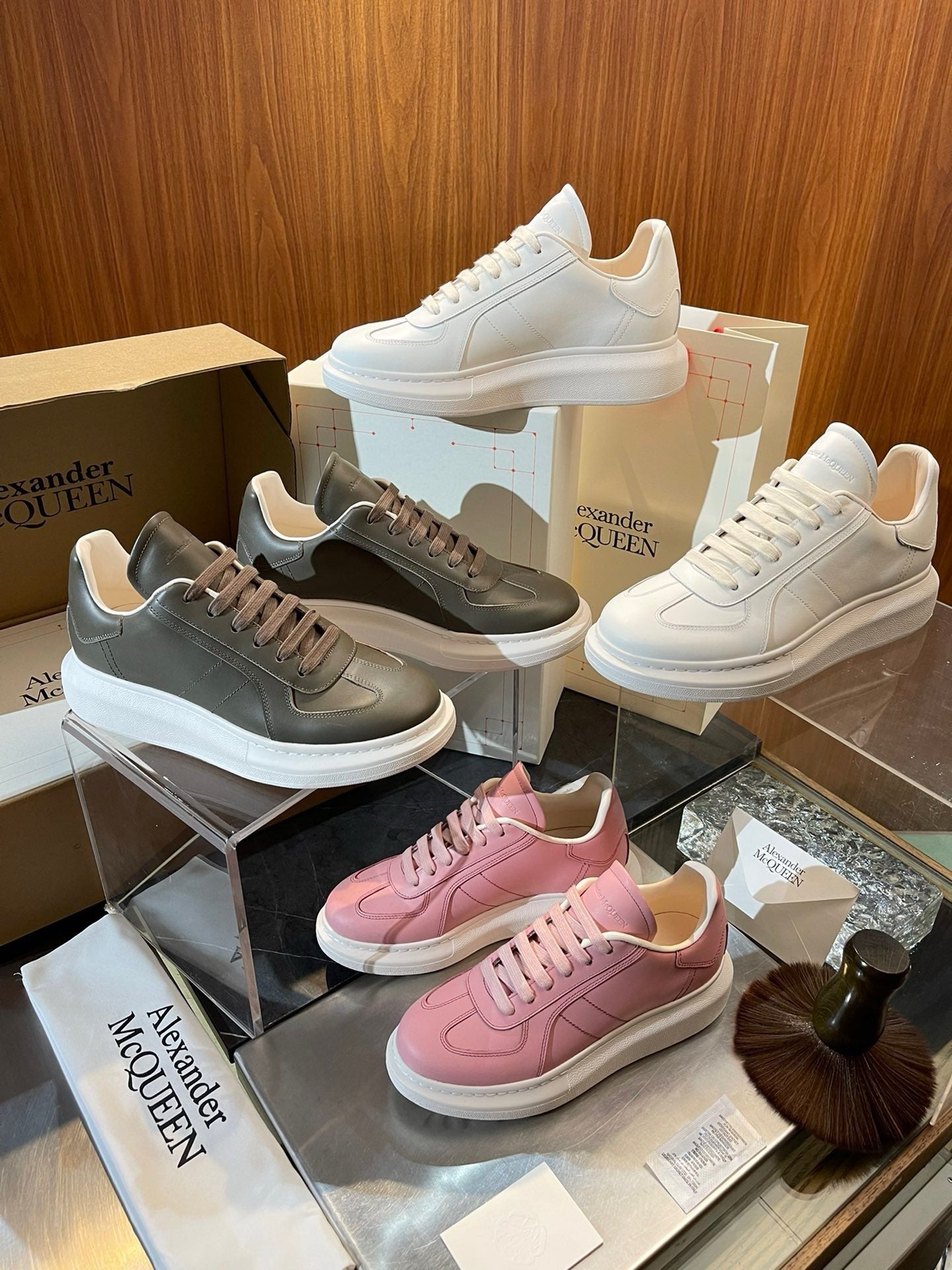 Mehrfarbige Schuhe