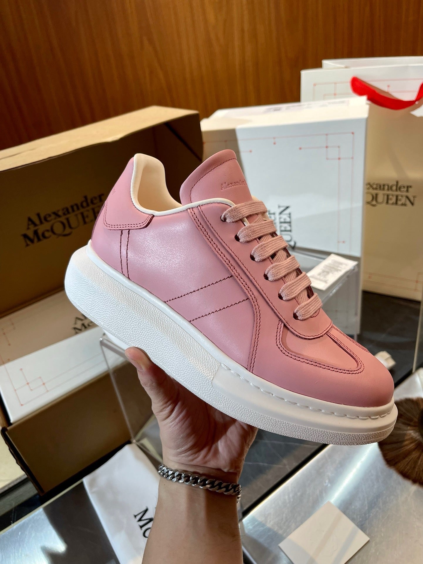 Mehrfarbige Schuhe