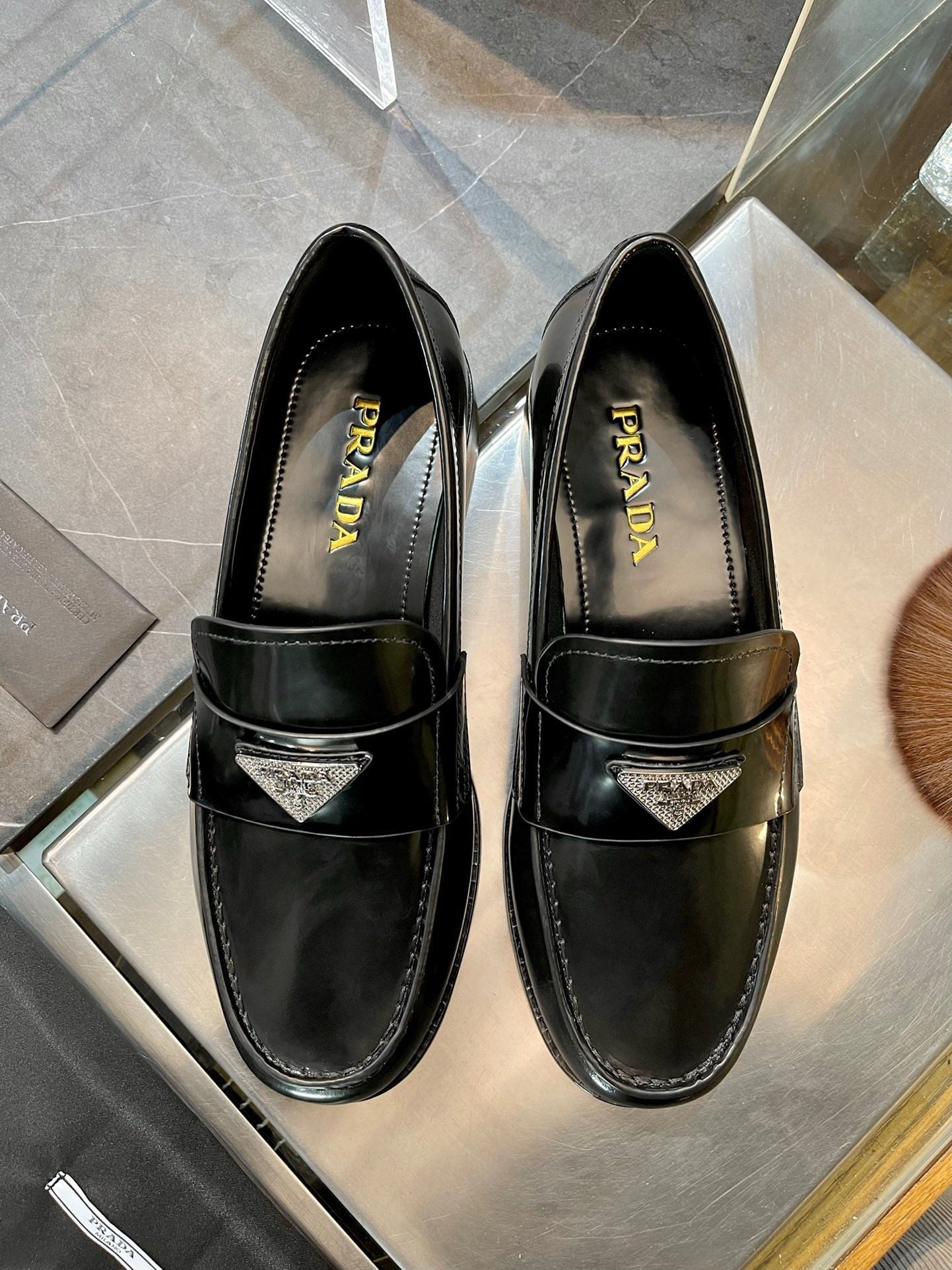 Black Shoes - FashionHype.xyz