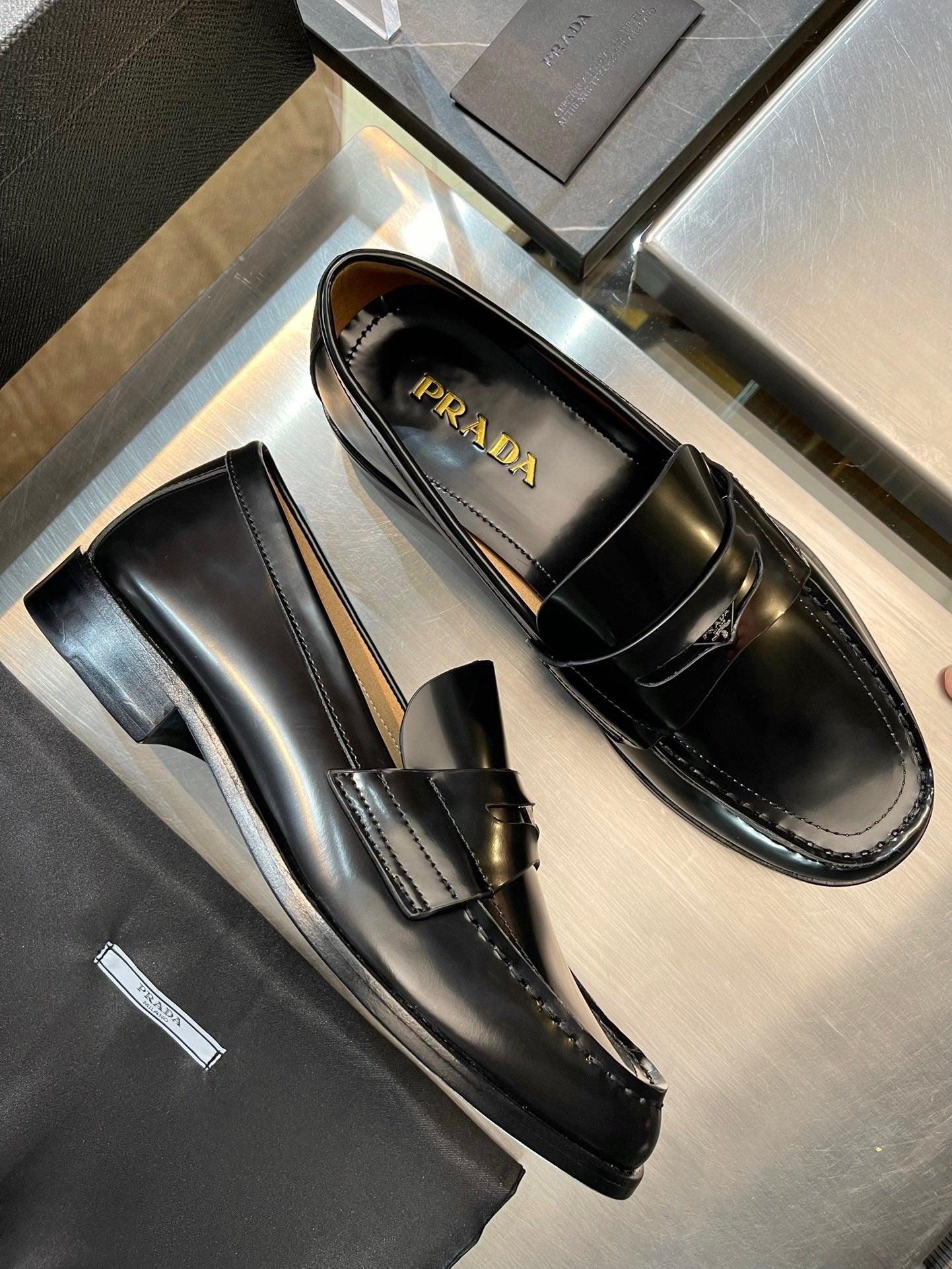 Black Shoes - FashionHype.xyz