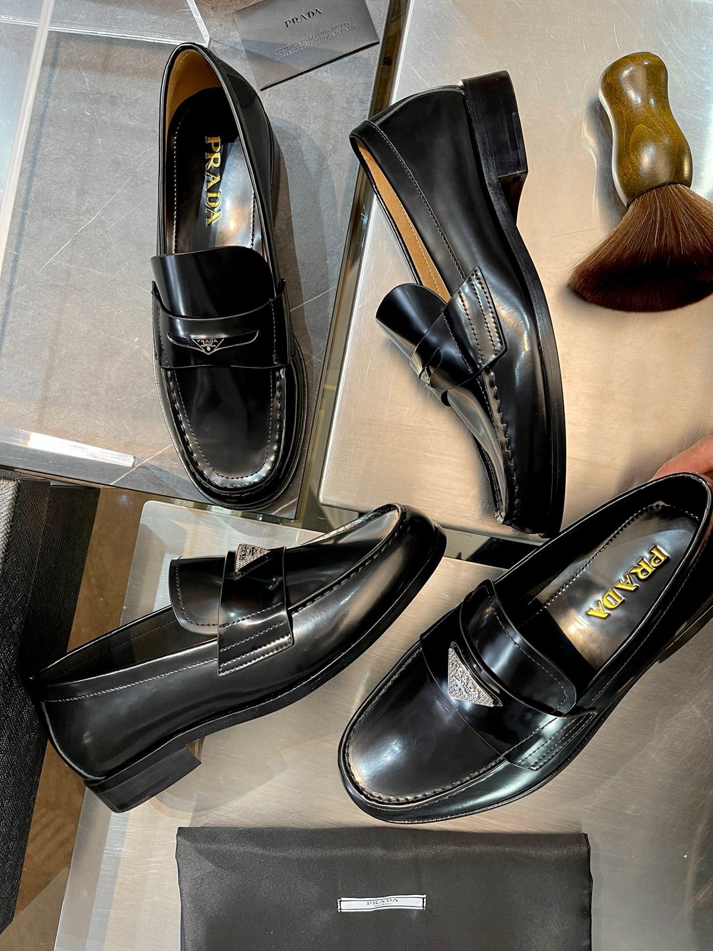 Black Shoes - FashionHype.xyz