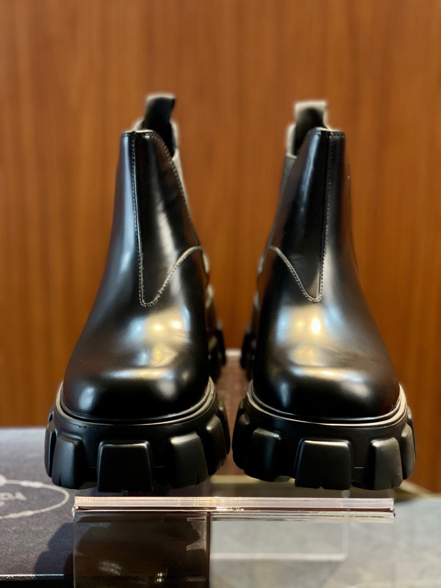 Black Shoes - FashionHype.xyz