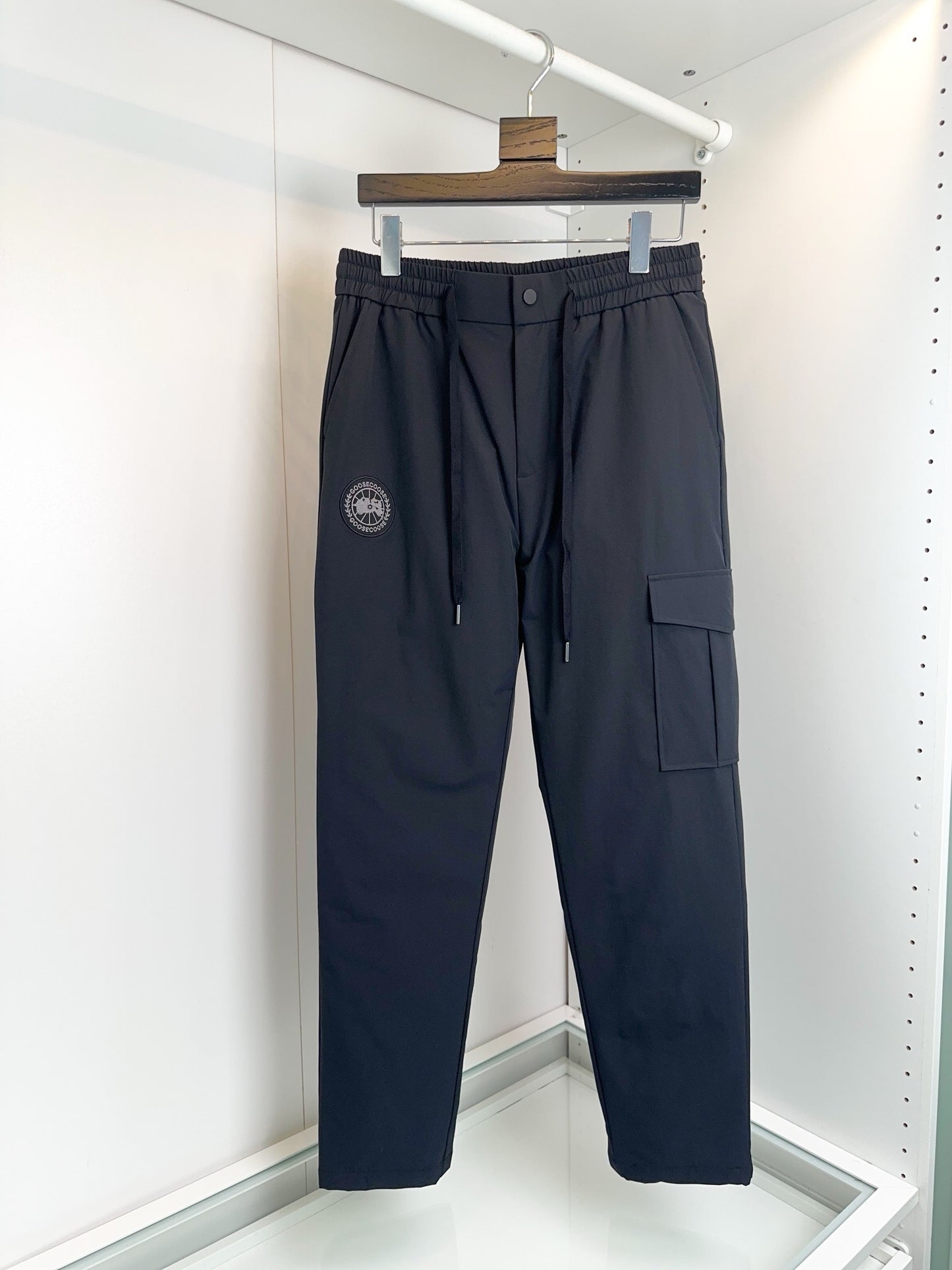 Schwarze Hosen