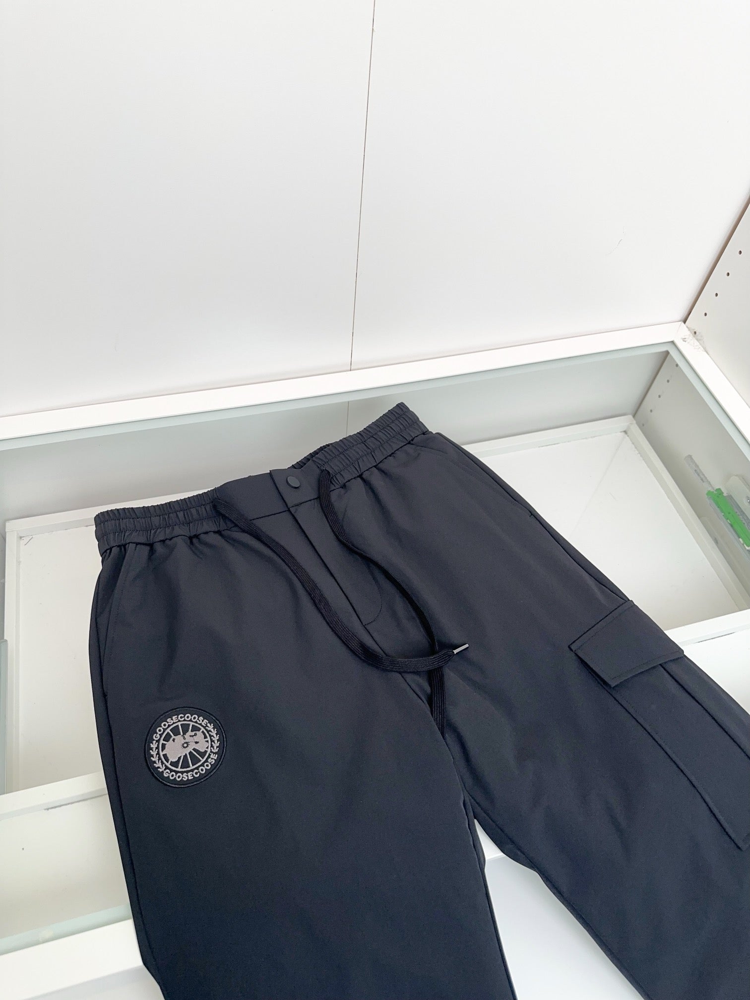 Schwarze Hosen
