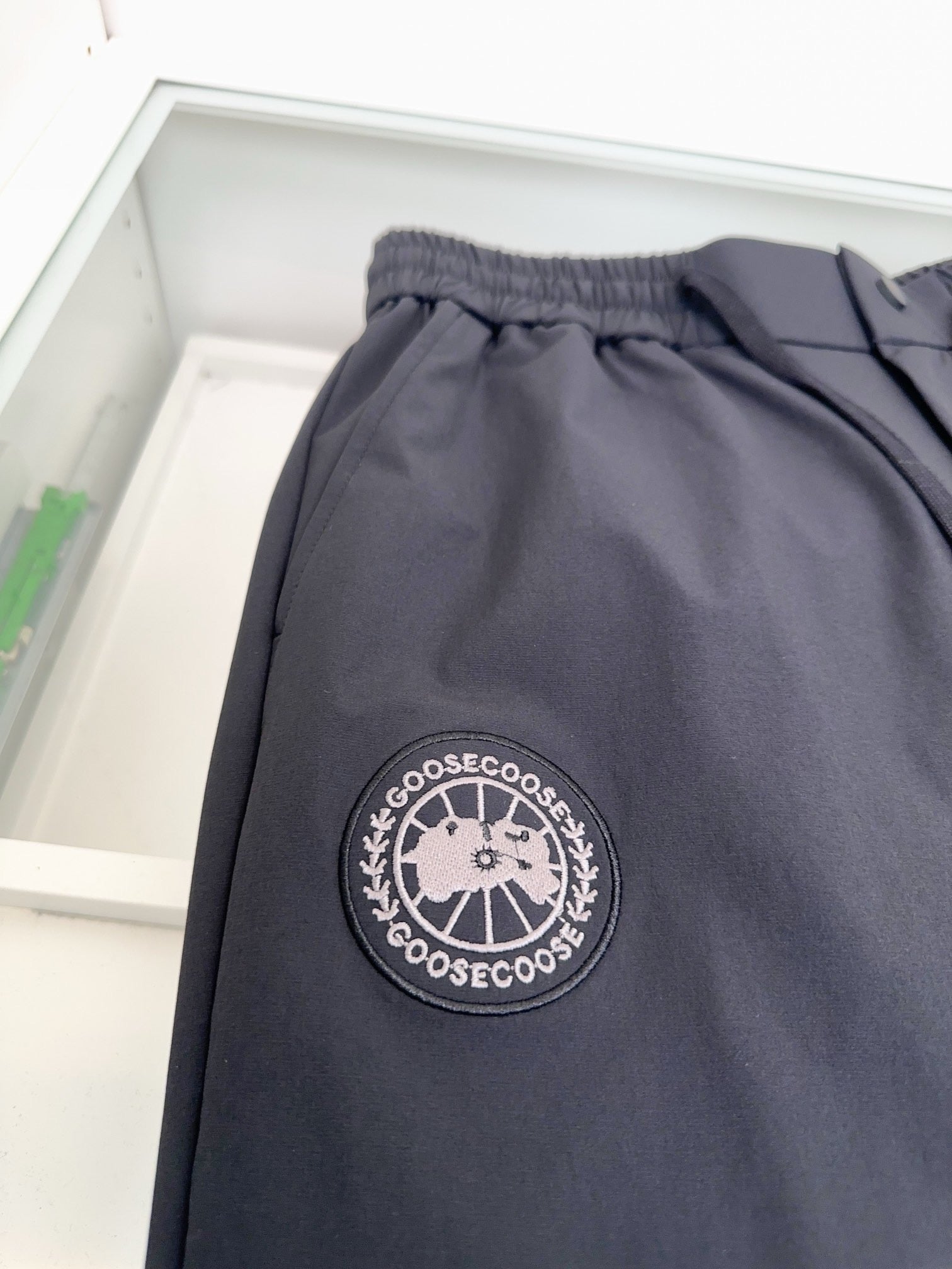 Schwarze Hosen