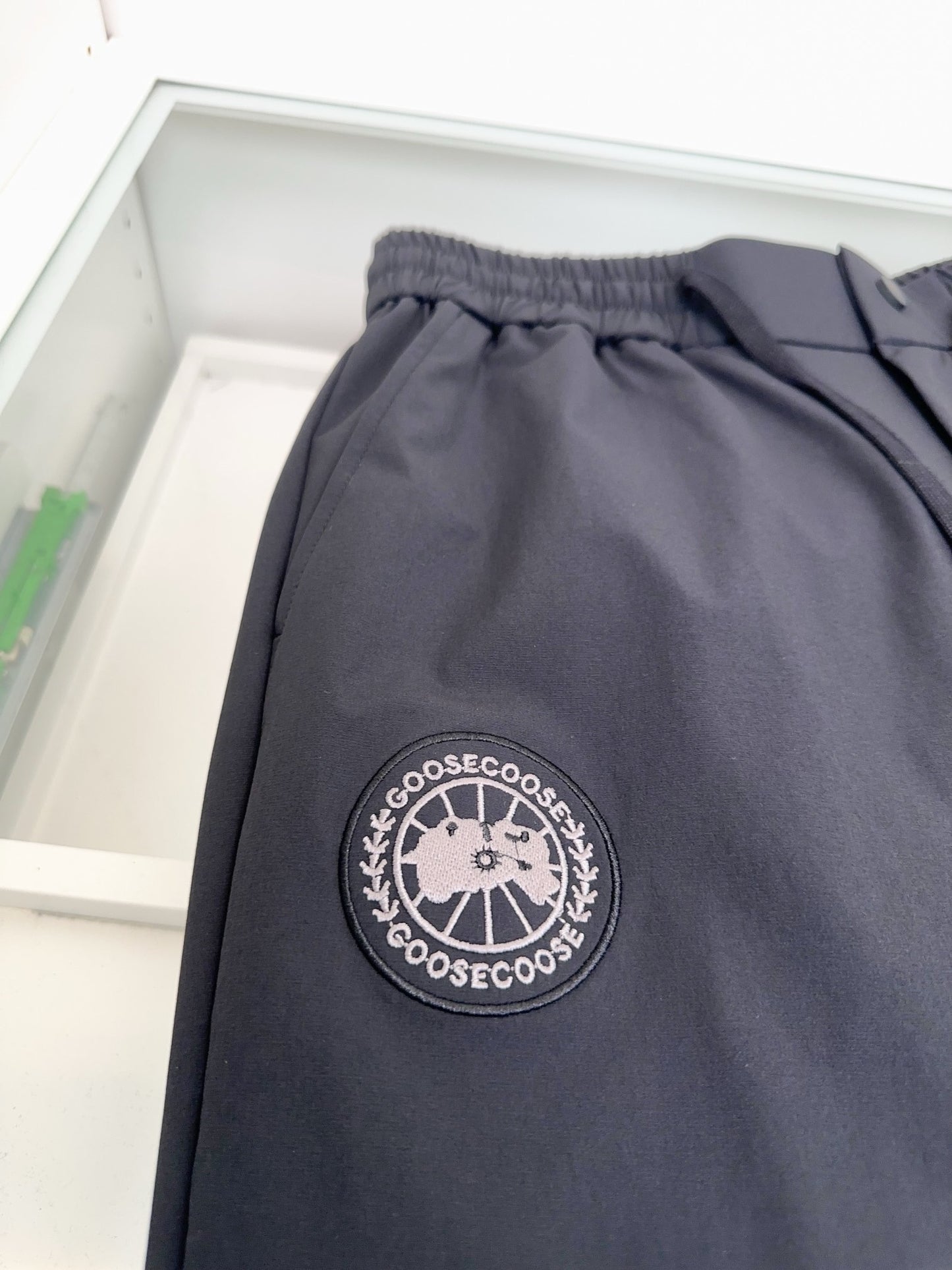 Schwarze Hosen