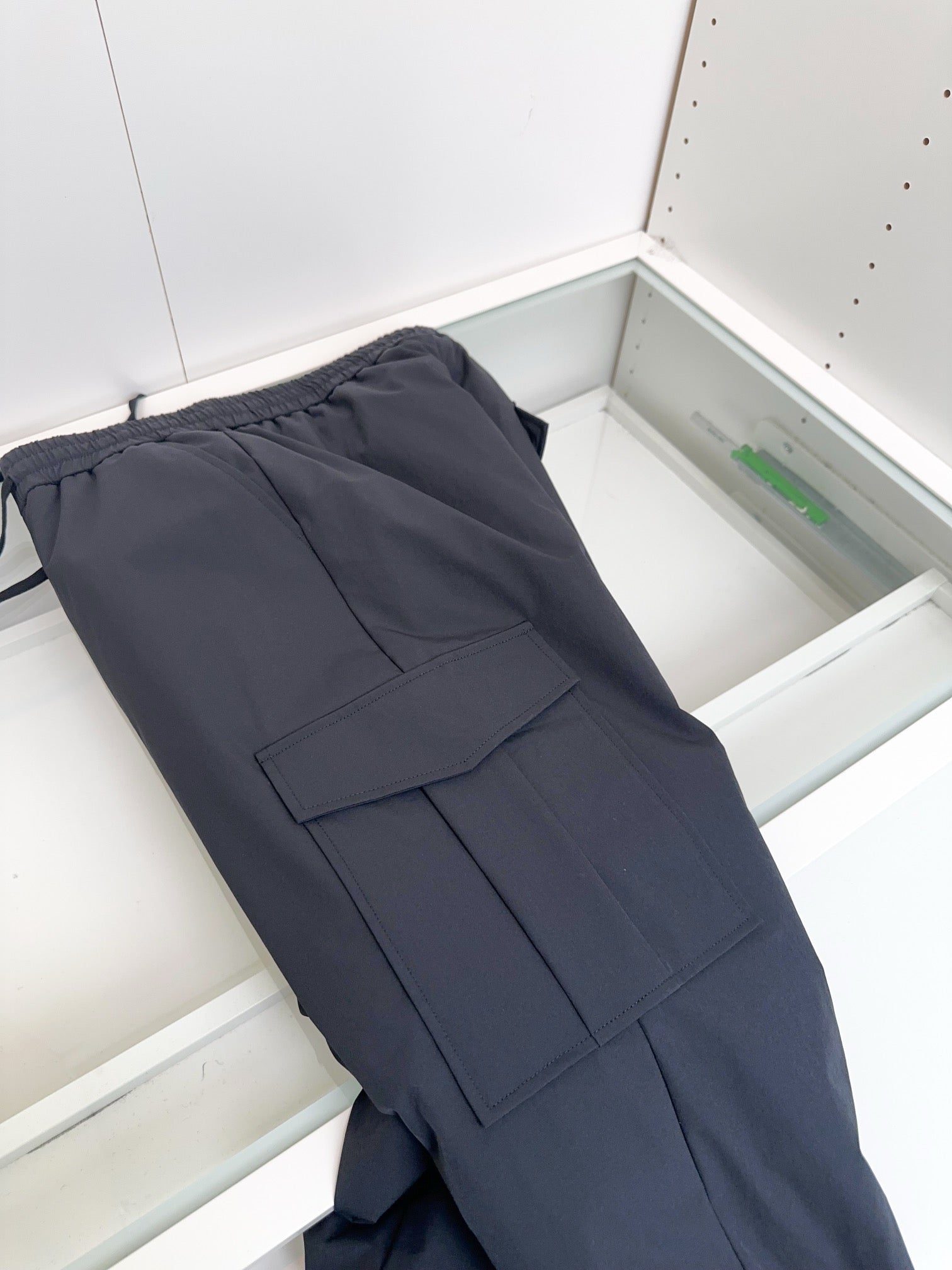 Schwarze Hosen