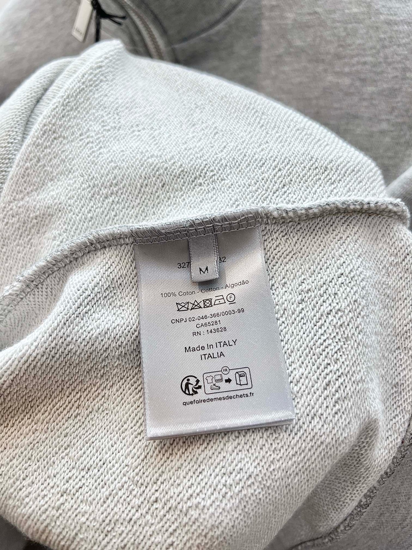 Graues Trikot