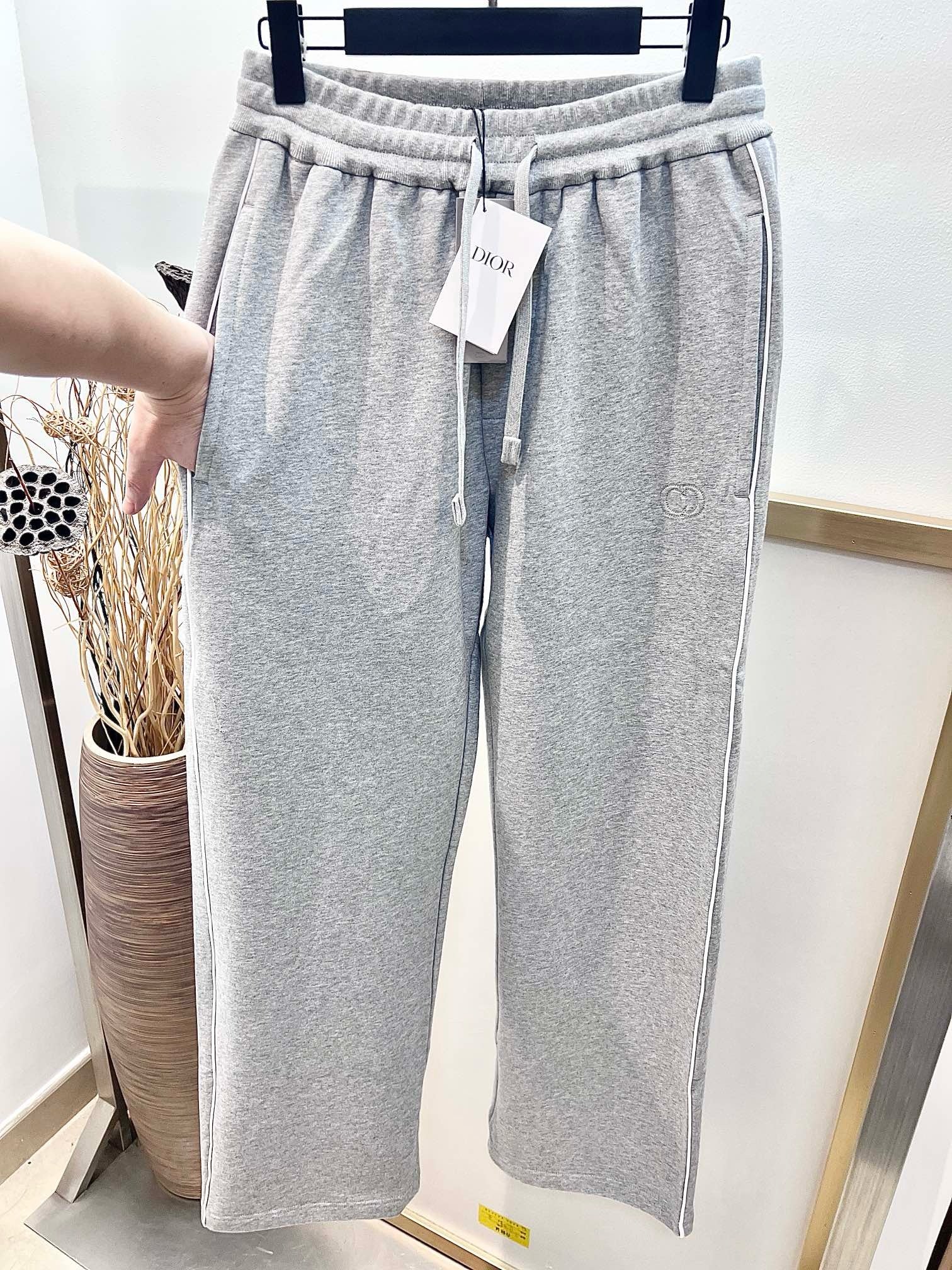 Graue Hose
