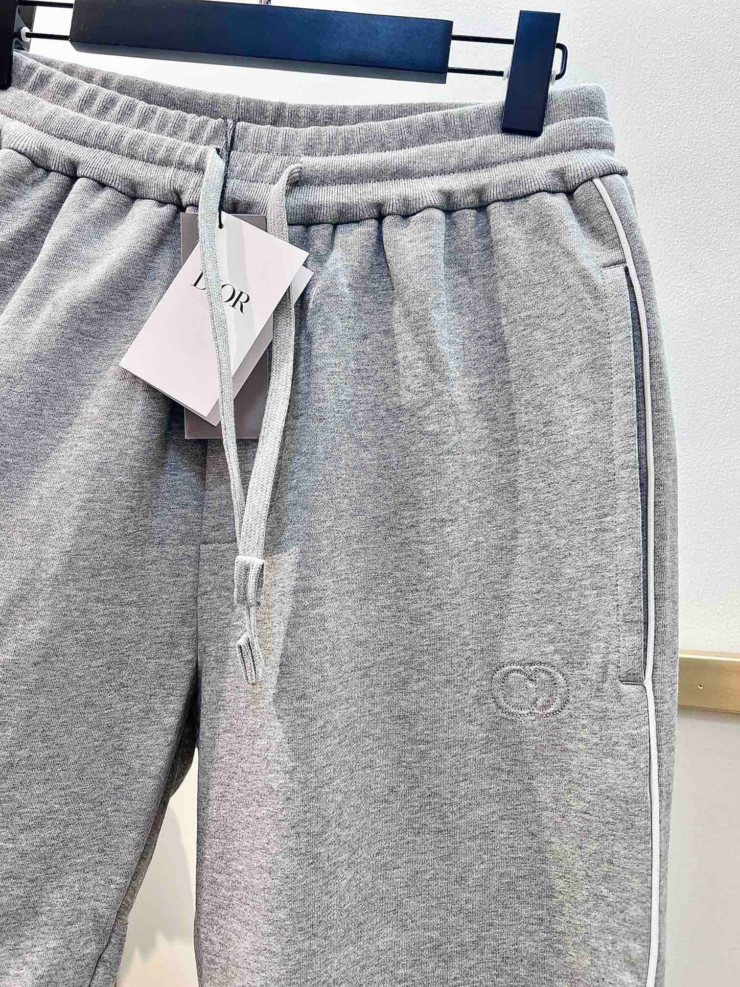 Graue Hose